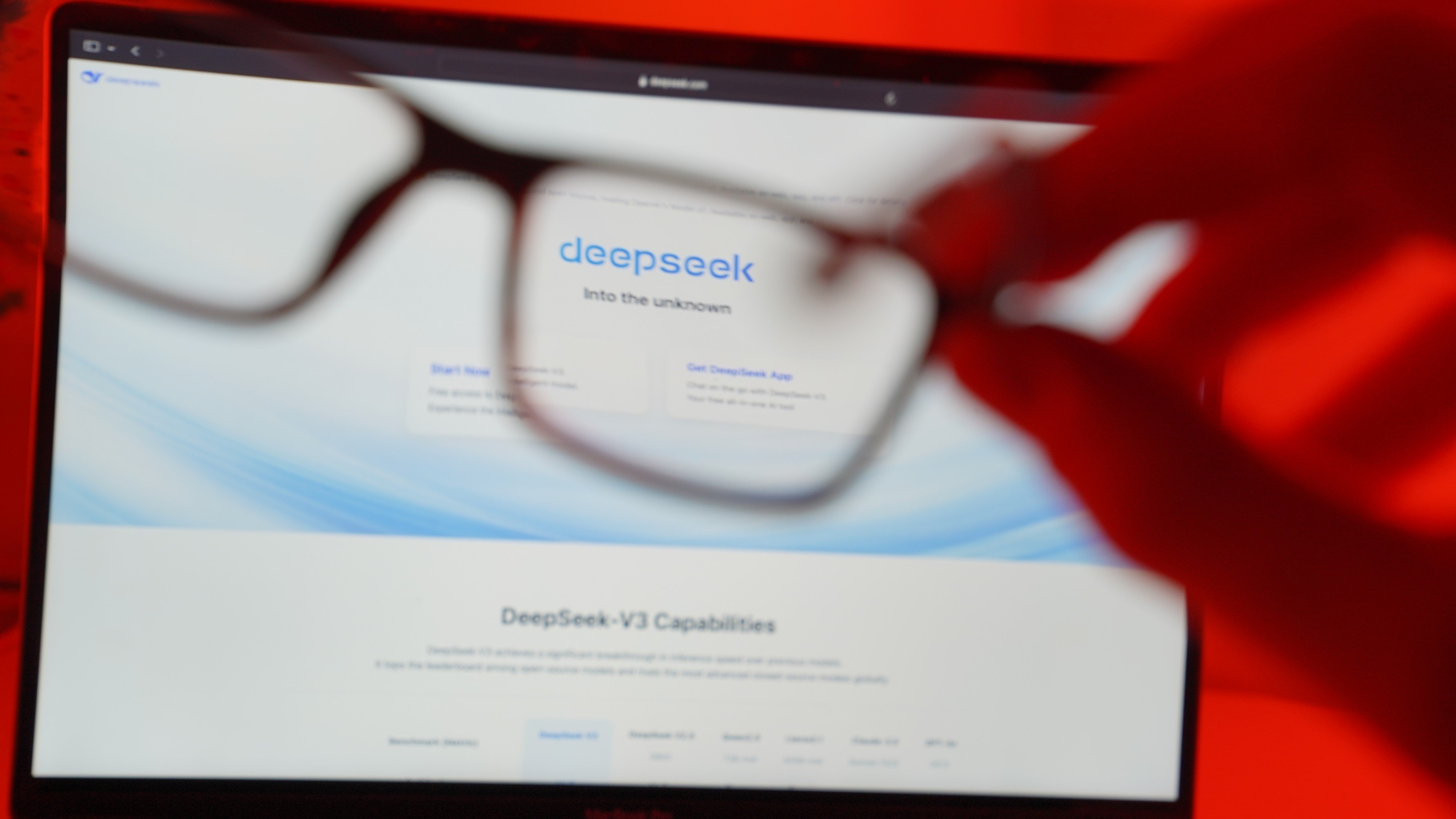 The open-source nature of DeepSeek’s models is expected to help accelerate the roll-out of artificial intelligence in smart glasses. Photo: Shutterstock 