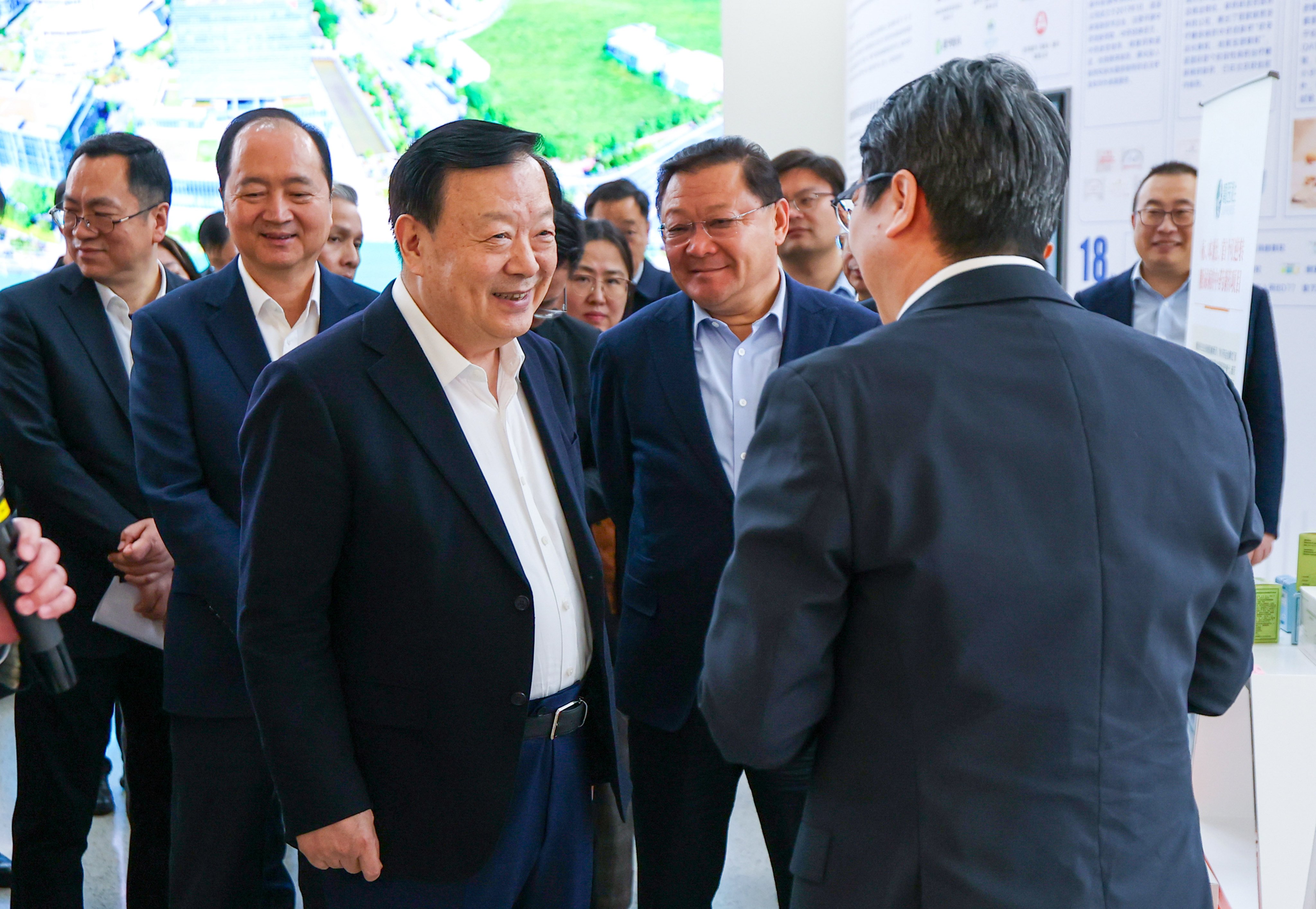 Beijing point man Xia Baolong visits Hengqin. Photo: Handout