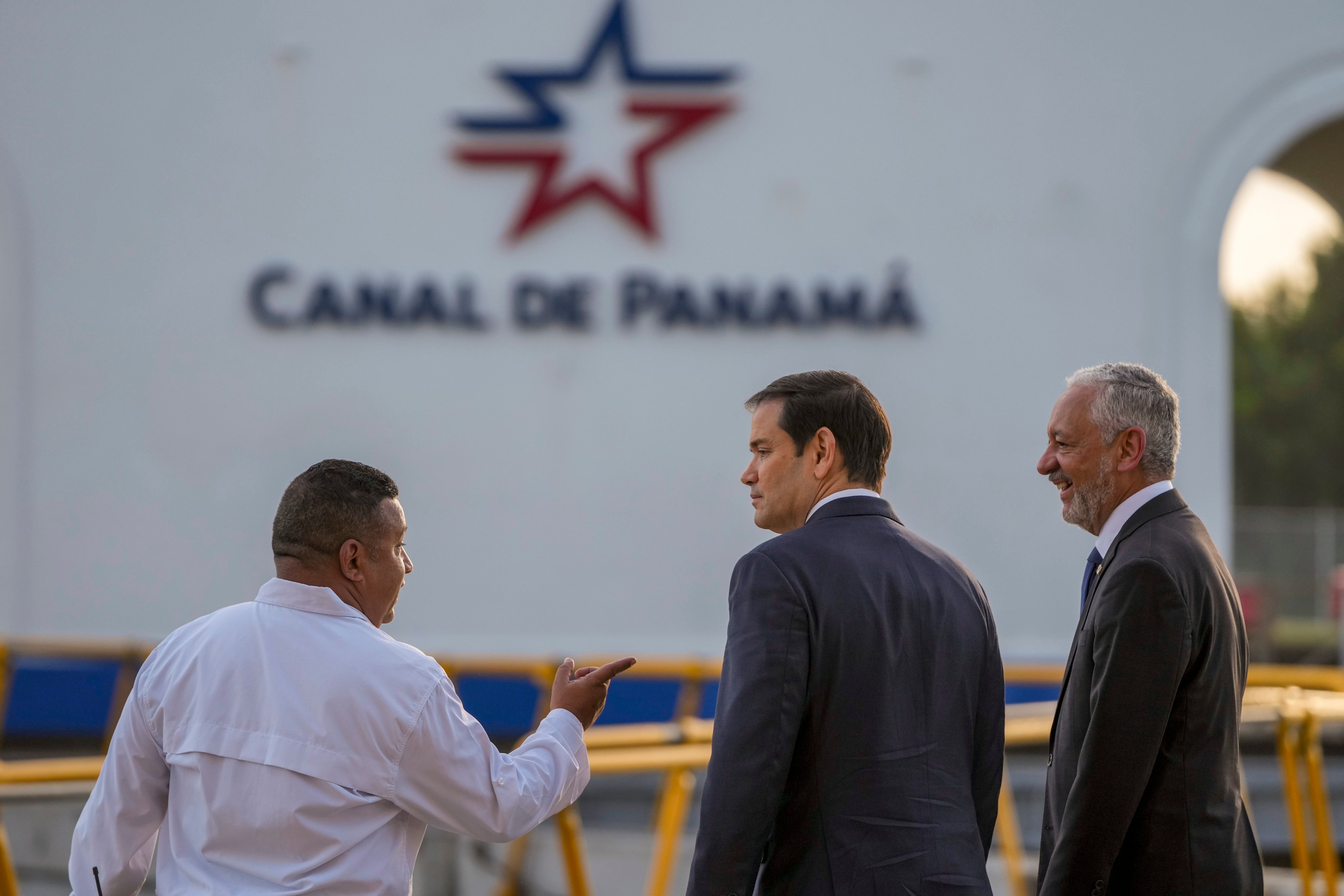 US Secretary of State Marco Rubio (centre) and Panama Canal Authority Administrator Ricuarte Vasquez (right) tour the Panama Canal in Panama City, on February 2. Allegations of “Chinese influence” on the canal have made the sea route a flashpoint in international relations. Photo: AP