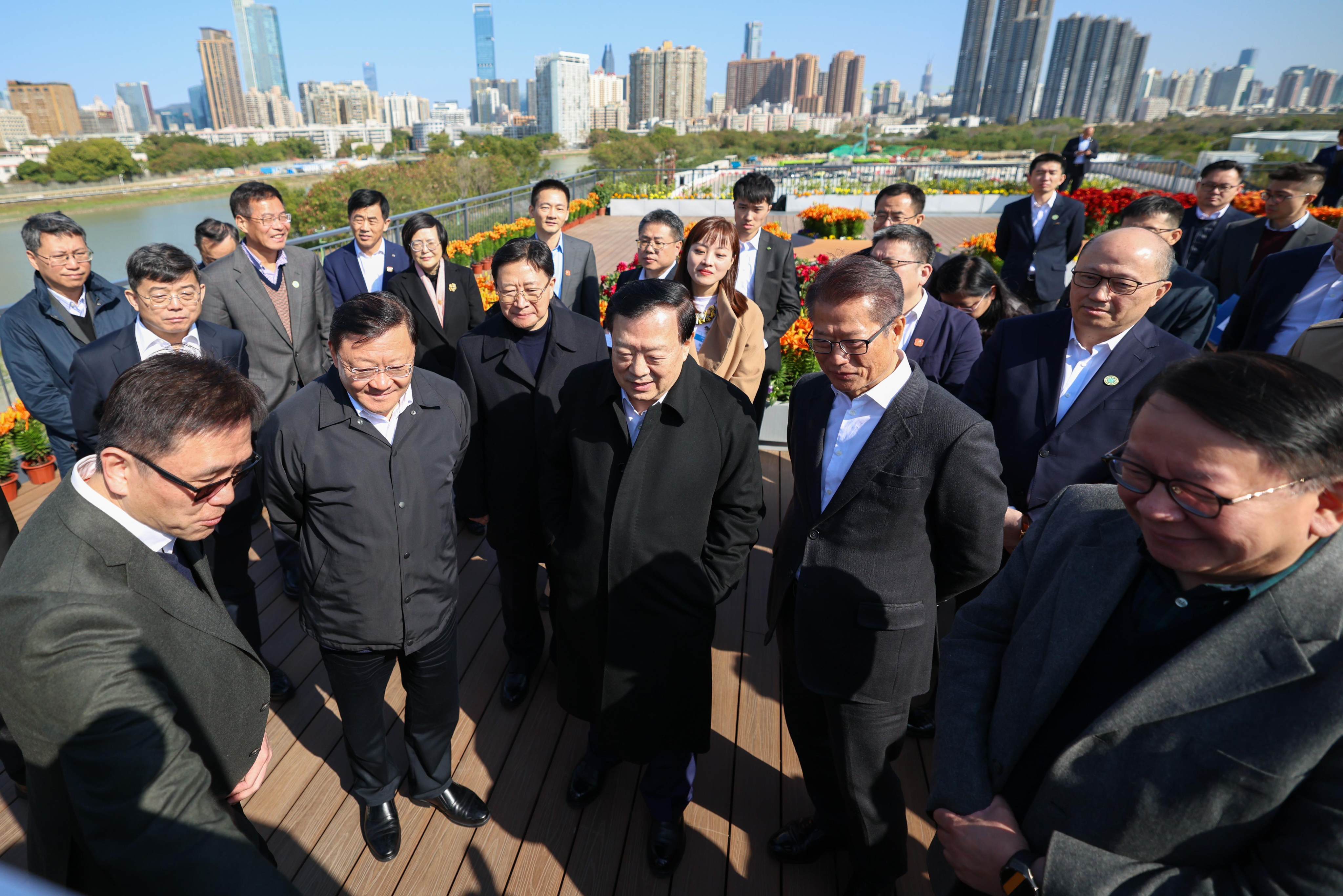 Xia Baolong (centre) visits the Hong Kong park of the Hetao Shenzhen-Hong Kong Science and Technology Innovation Cooperation Zone with city and mainland officials. Photo: Handout