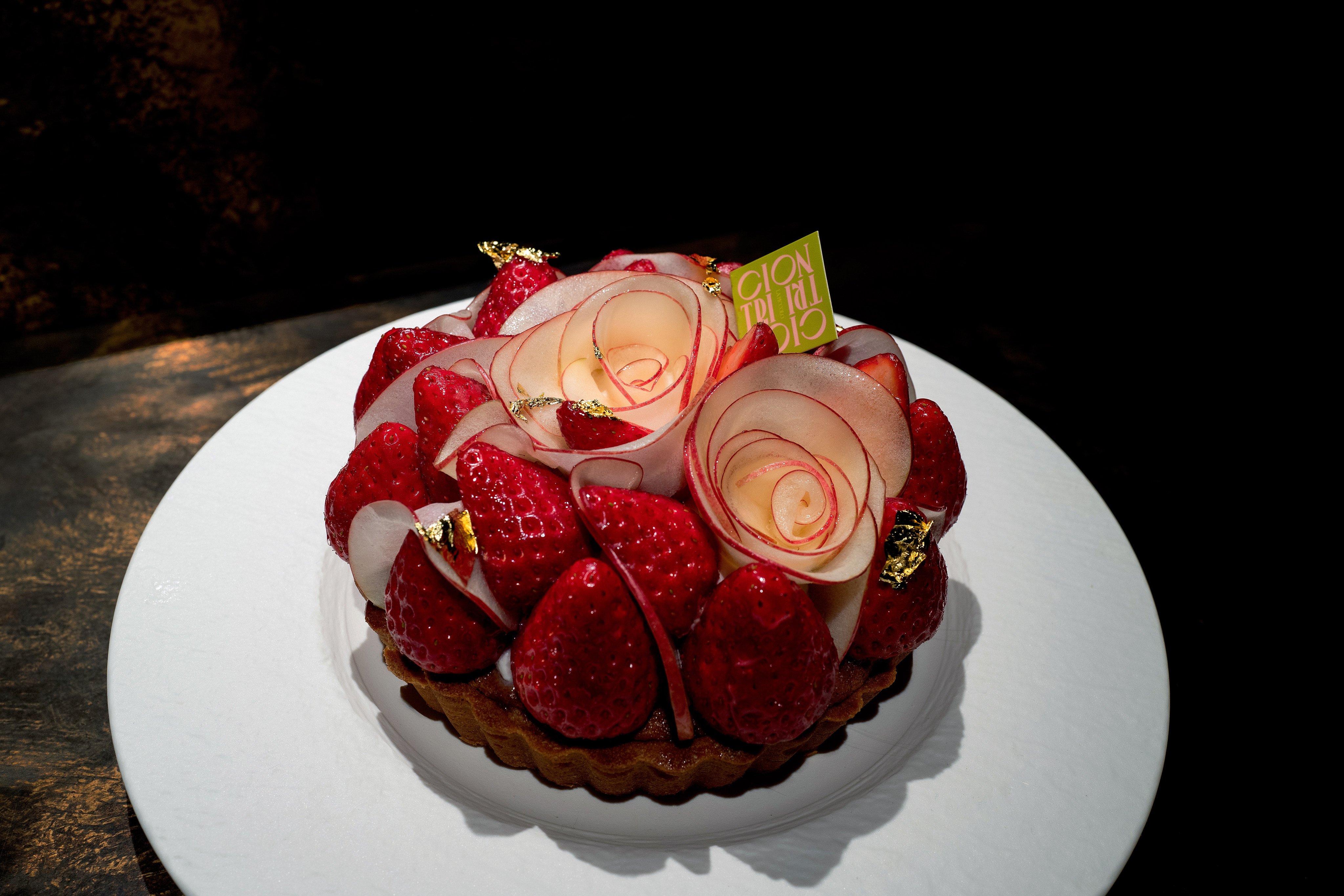 A strawberry tart from La Piccolo Citrino is one of our suggestions for Valentine’s Day food and drink gifts to give in Hong Kong this year. Photo: La Piccolo Citrino 