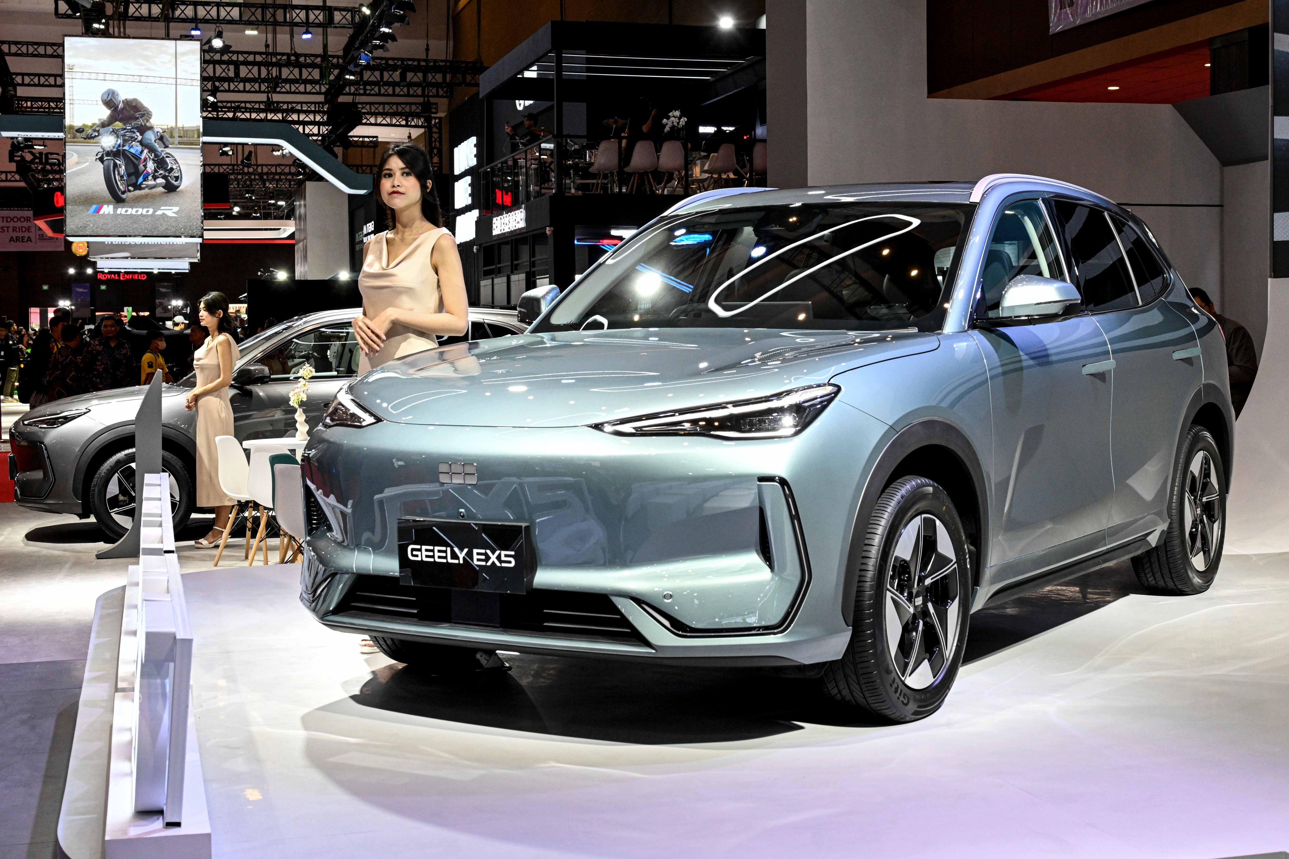 A Geely EX5 is displayed in a Geely booth during the 2025 Indonesia International Motor Show in Jakarta, Indonesia, on February 13, 2025. Photo: Xinhua