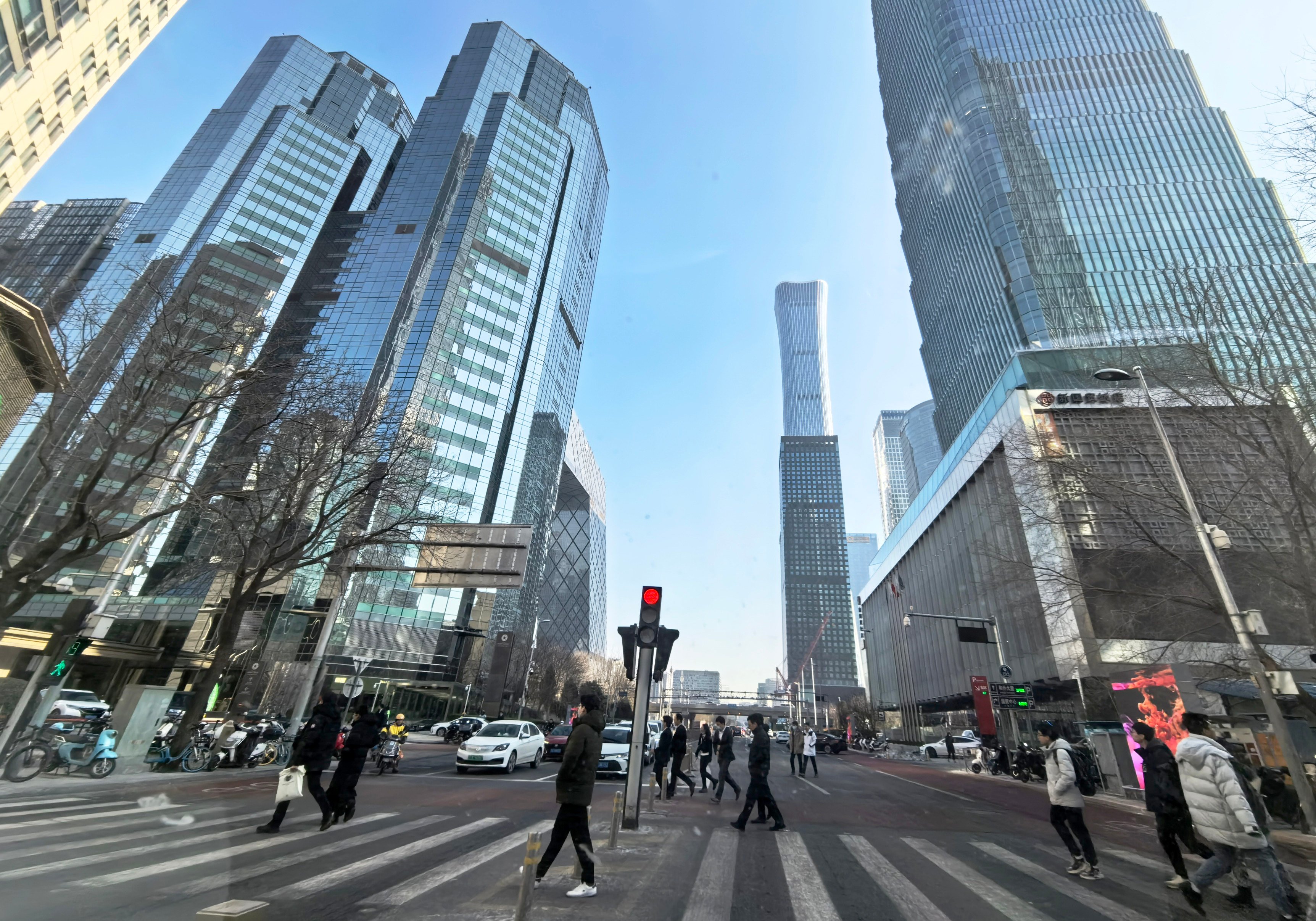 Rents in Beijing’s central business district currently stand at 300 yuan per square metre per month, down from 365 yuan before the pandemic. Photo: Simon Song