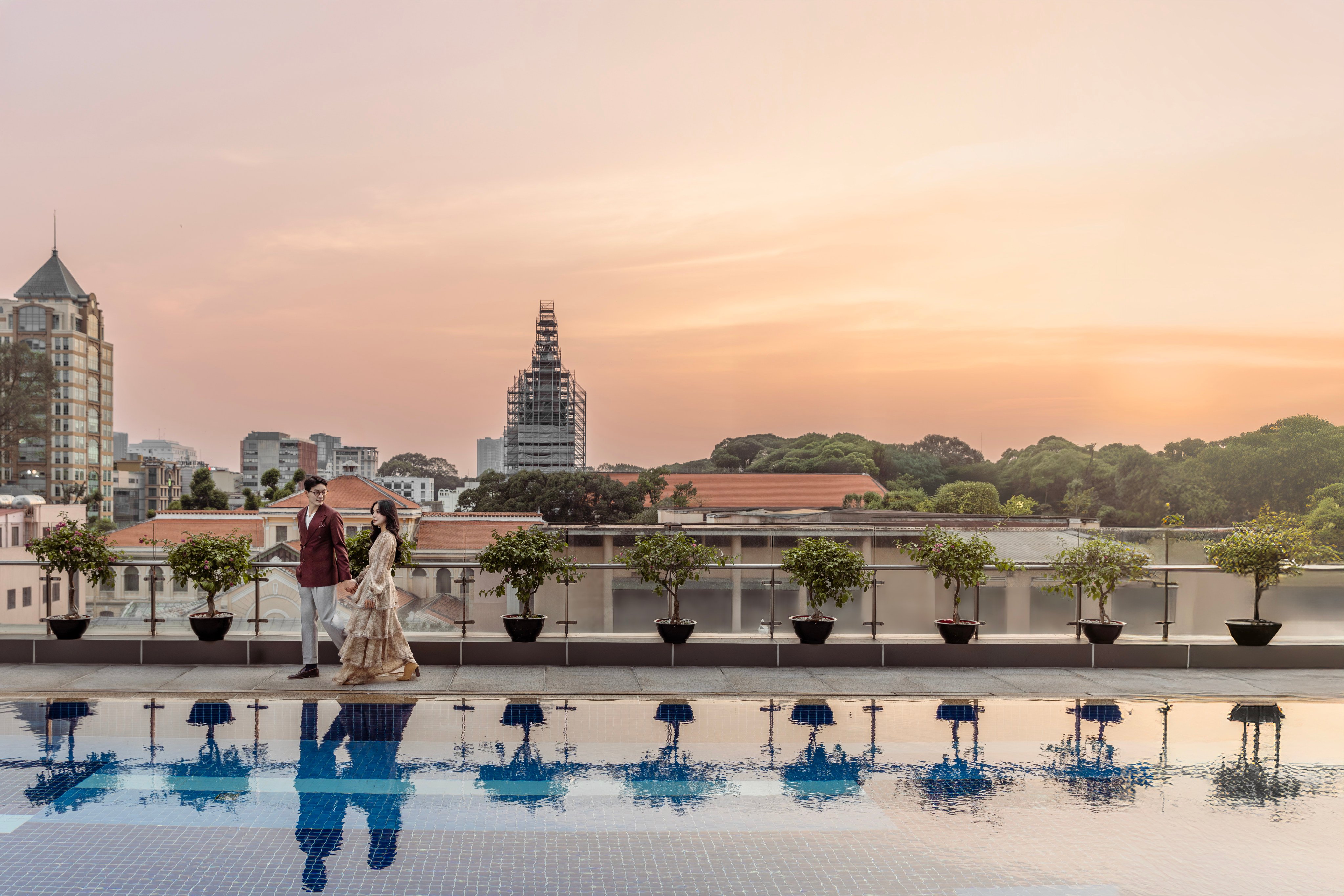 The Driftwood Pool Bar at JW Marriott Hotel & Suites Saigon. Photo: Handout