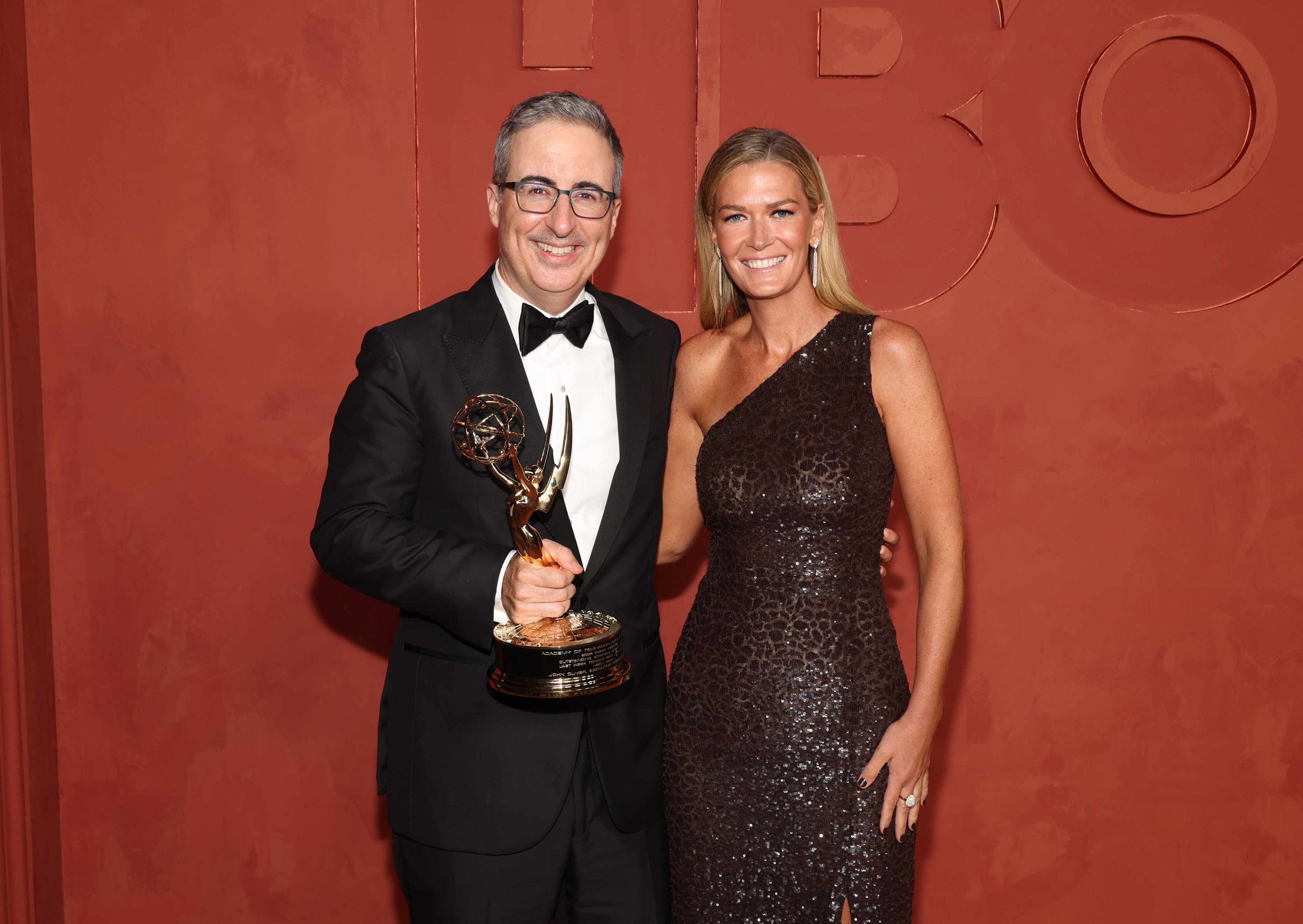 British comedian John Oliver and his wife Kate Norley met in unusual circumstances. Photo: FilmMagic for HBO/Max