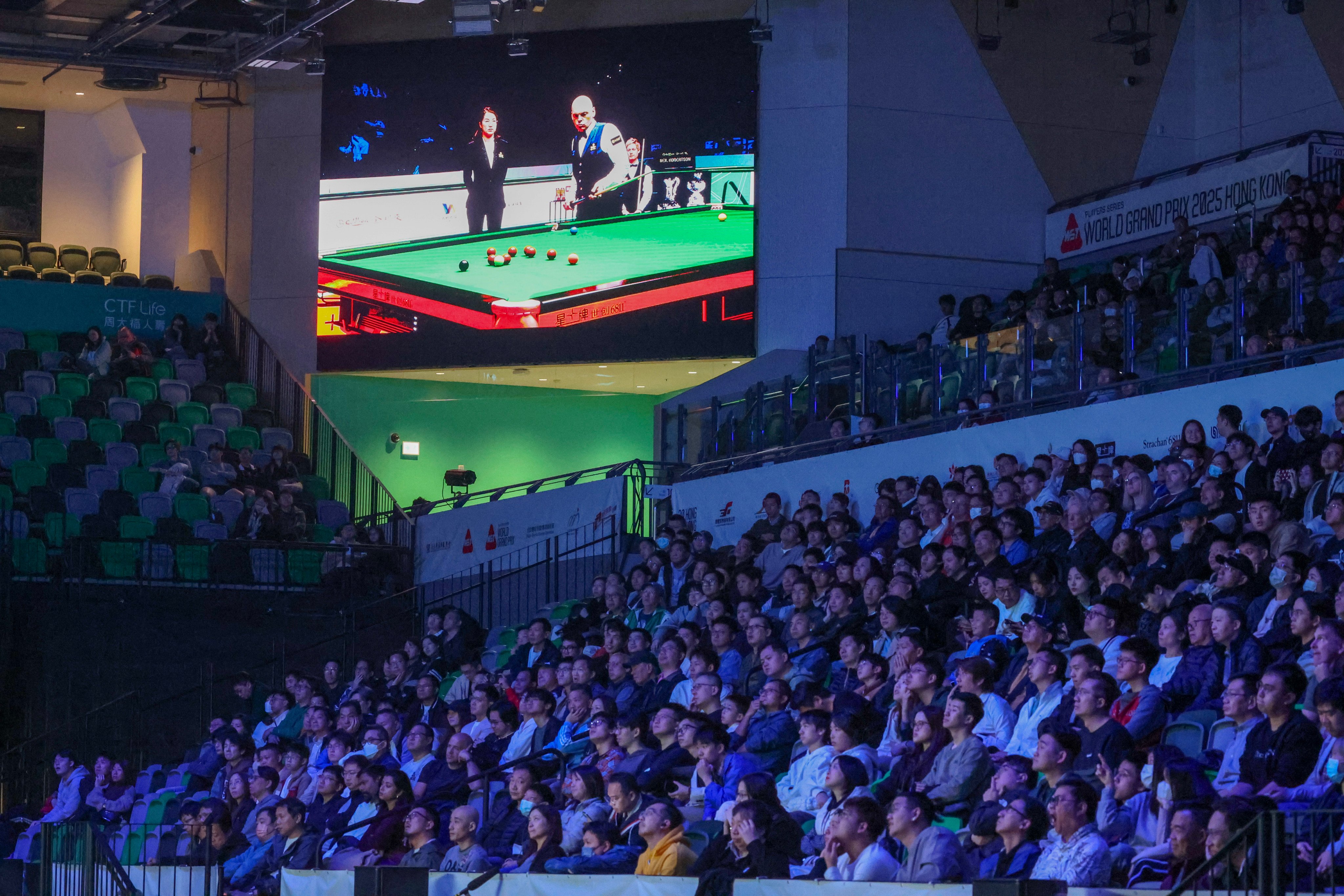 Stuart Bingham plays Neil Robertson in Sunday’s final at Kai Tak Arena. Photo: Dickson Lee