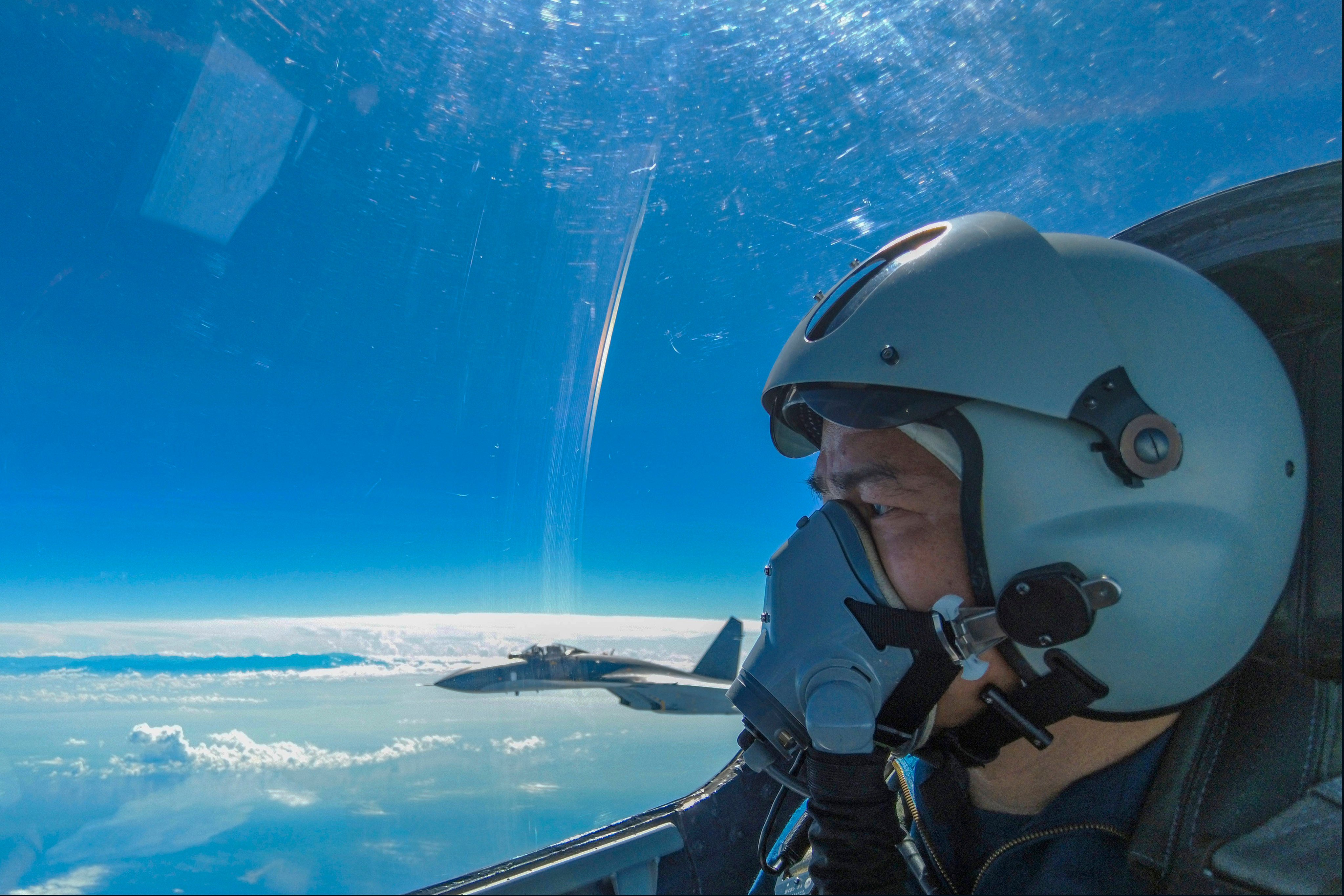 An air force pilot from the PLA’s Eastern Theatre Command takes part in joint combat training exercises around Taiwan, in August 2022. Photo: AP