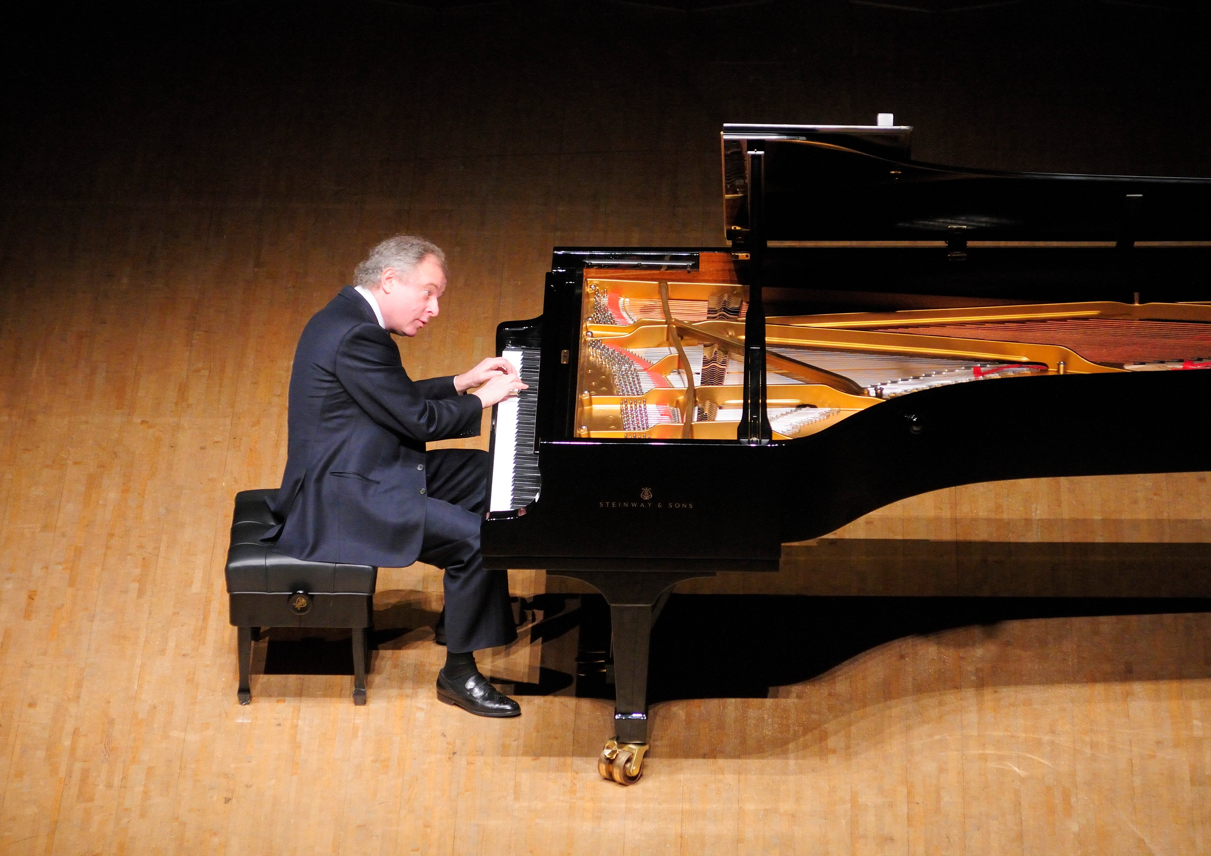 Hungary-born British pianist and conductor Andras Schiff had been slated to appear with the Philadelphia Orchestra as both conductor and soloist in works by Bach and Mozart, and in pure orchestral pieces by Bartok and Kodaly, on May 7, 8 and 9 at the Marian Anderson Hall. Photo: Yutaka Suzuki