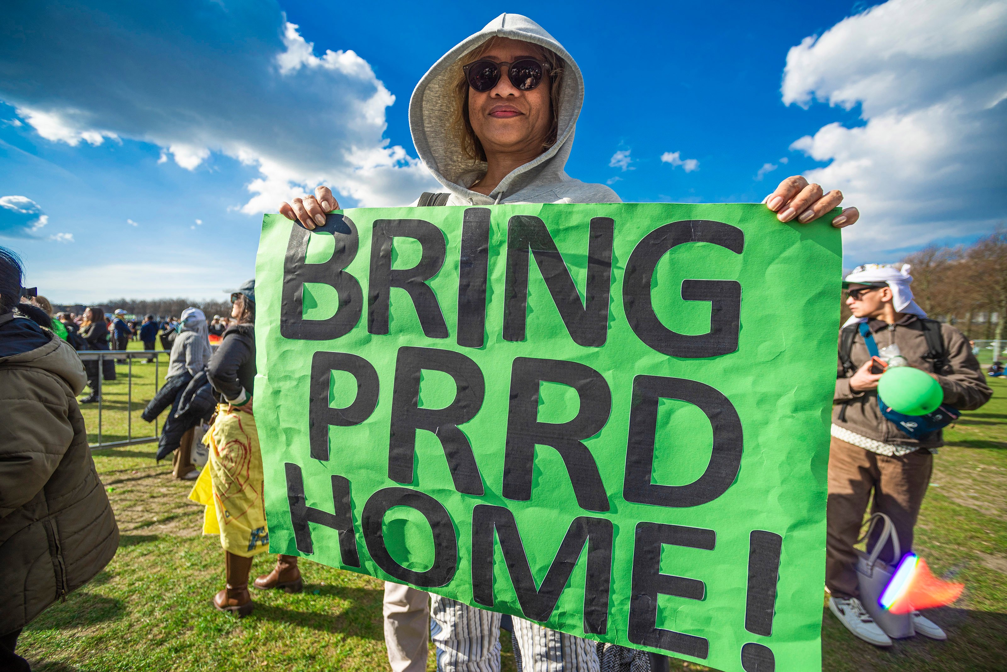 A supporter of Rodrigo Duterte holds a placard during a demonstration in support of the Philippines ex-president in The Hague on Sunday. Photo: dpa