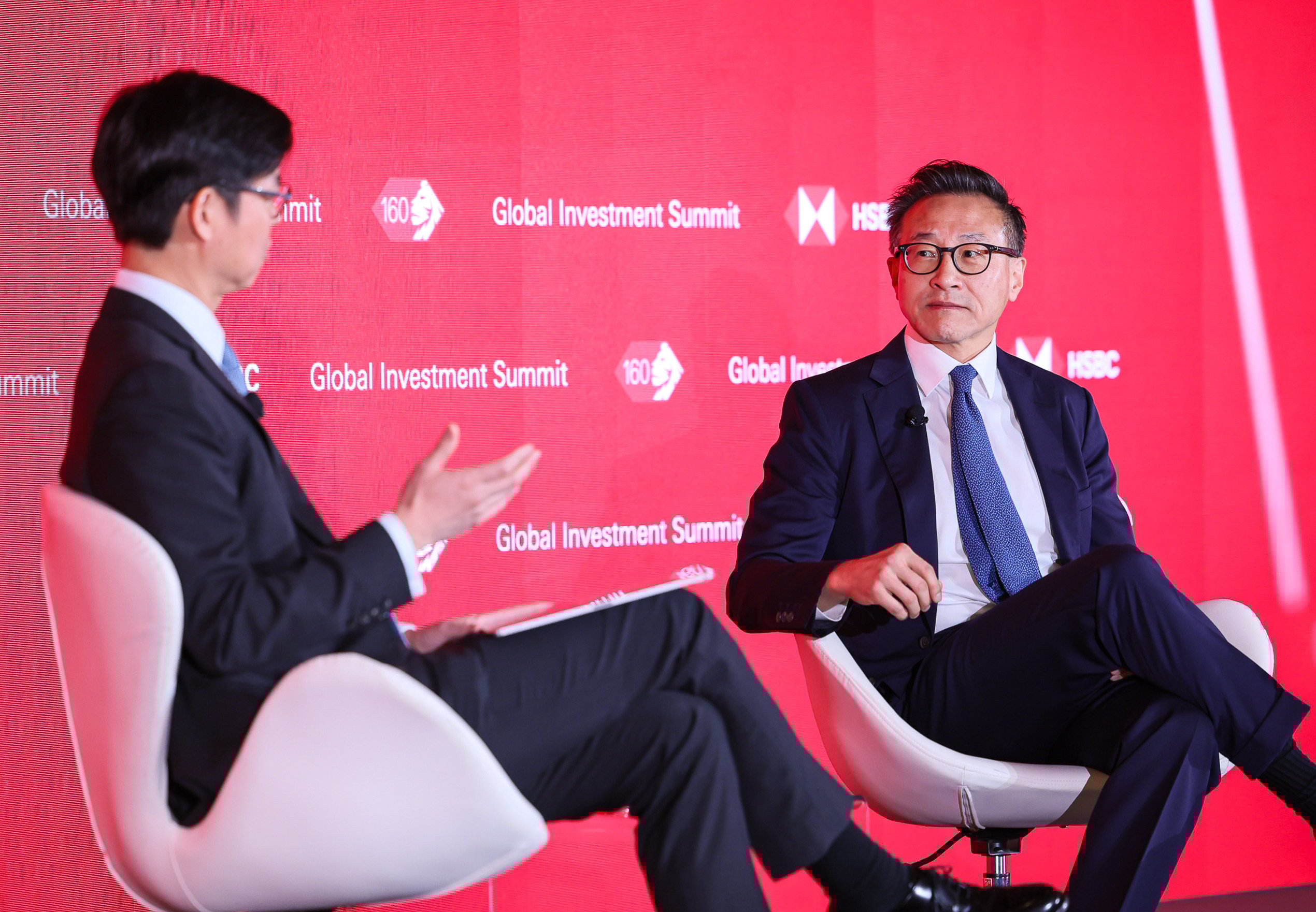 Alibaba Group Holding chairman Joe Tsai (right) in conversation with HSBC’s David Liao at the HSBC Global Investment Summit in Hong Kong. Photo: handout