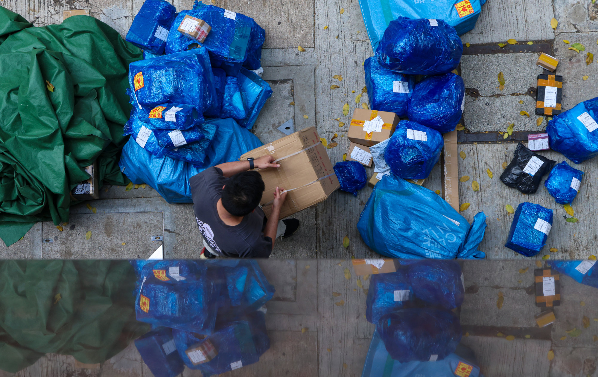 Hongkong Post won't accept US-bound parcels amid Trump