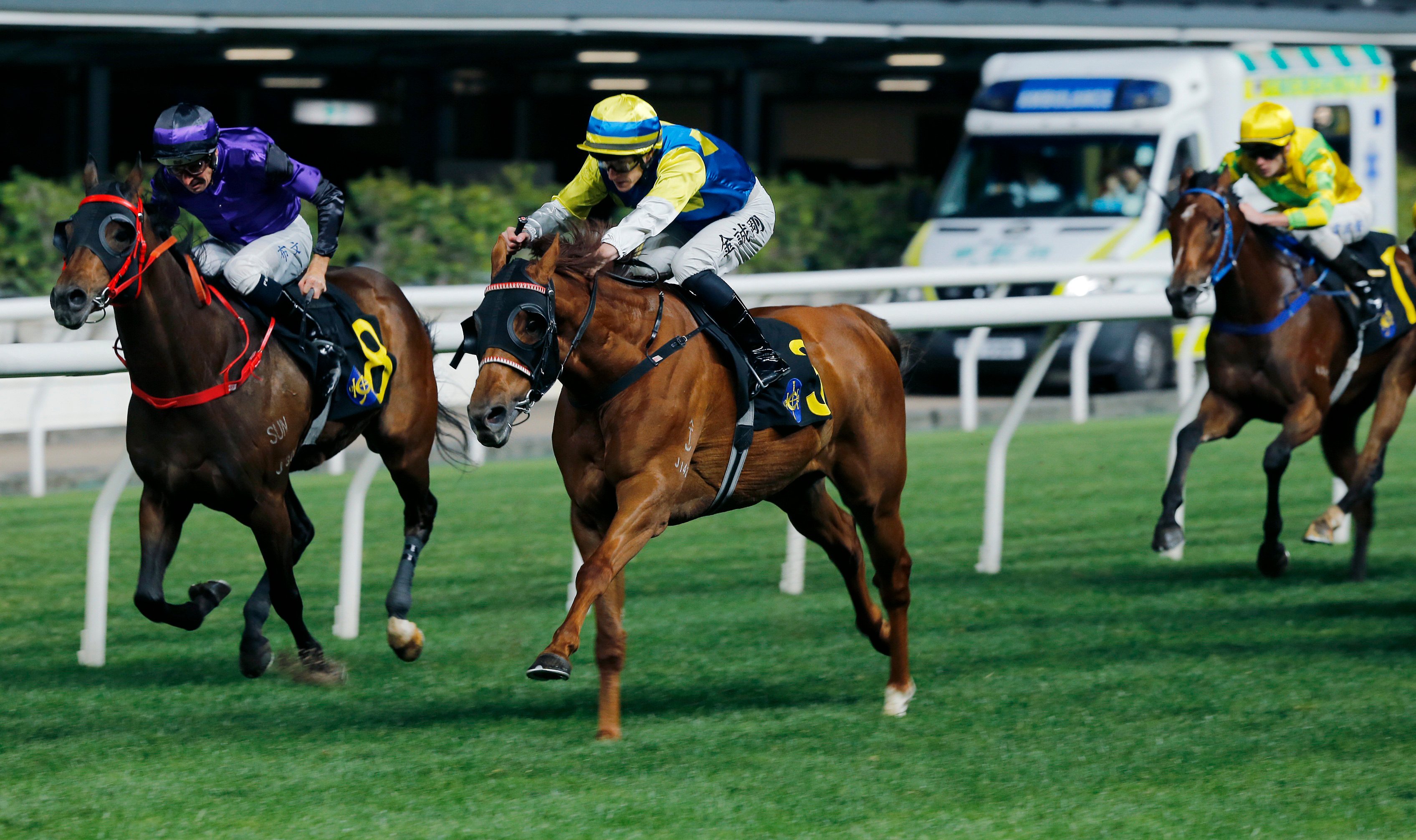 Giant Leap (outside) is one of Ricky Yiu’s top chances at the Valley on Wednesday night. Photos: Kenneth Chan