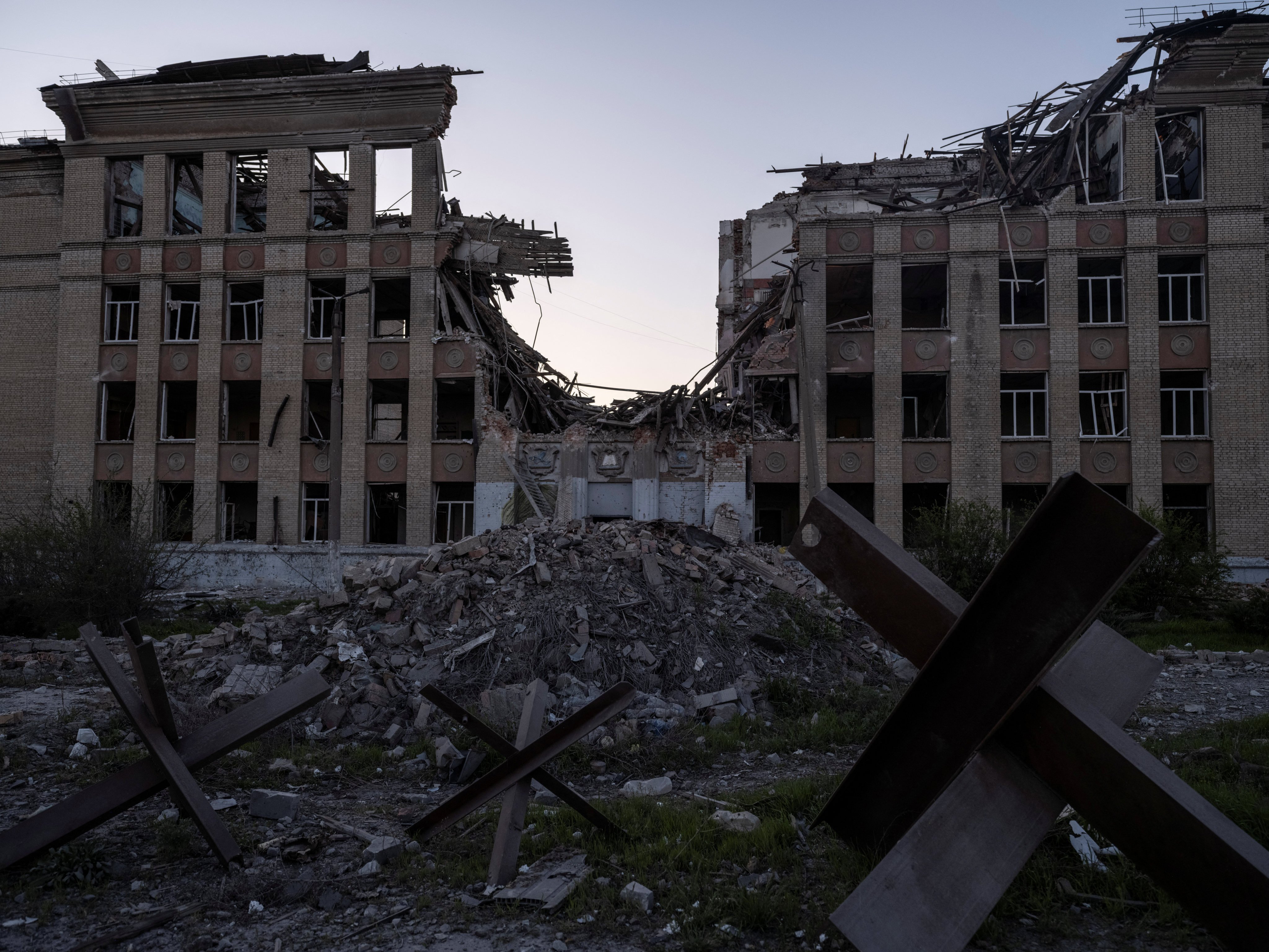 A building hit by Russian military strikes in the town of Kostiantynivka, Ukraine’s Donetsk region, on April 19. Photo: Reuters