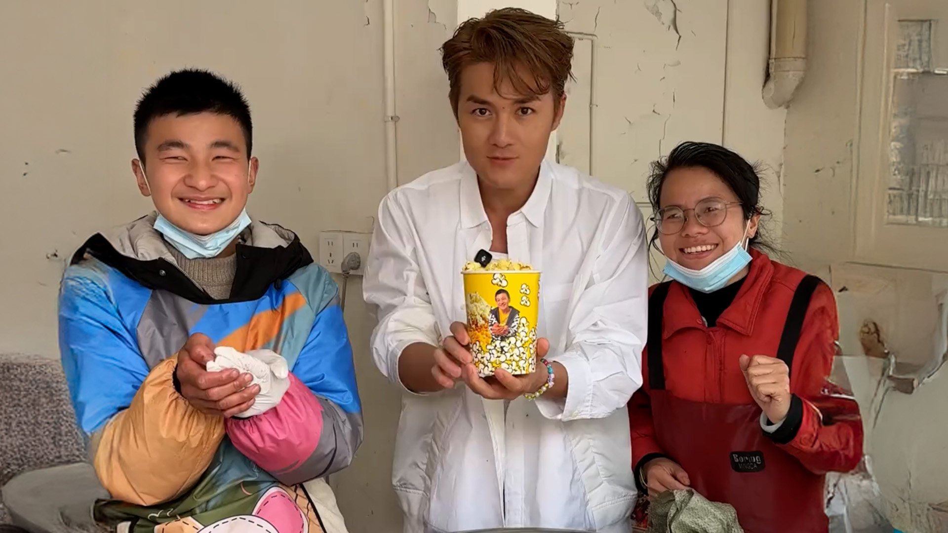 A popular Taiwan singer and actor has launched a charity push for an 18-year-old teenager in China who suffers from cerebral palsy. Photo: Douyin