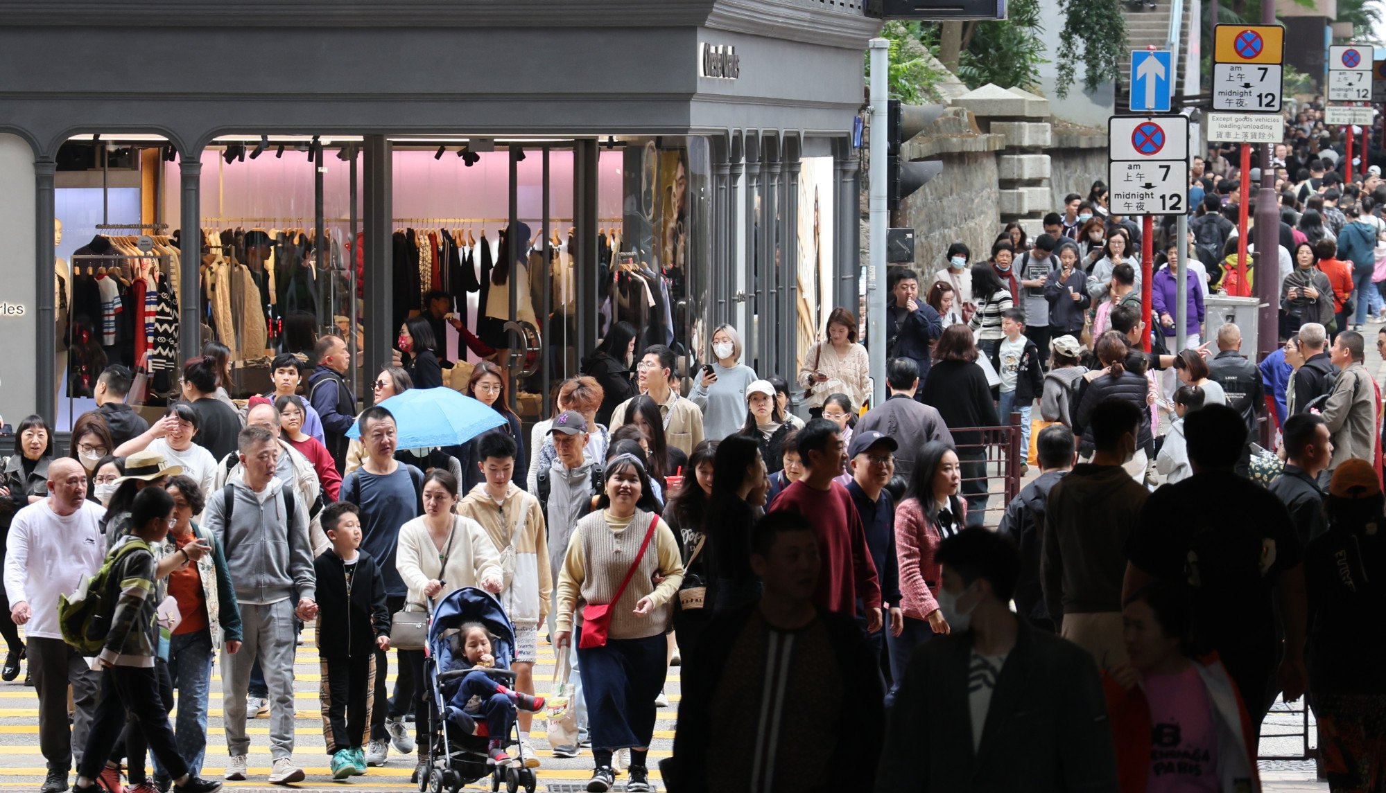 Canton Road in Tsim Sha Tsui during the Lunar New Year holiday on 16 February 2024. Photo: Jelly Tse.