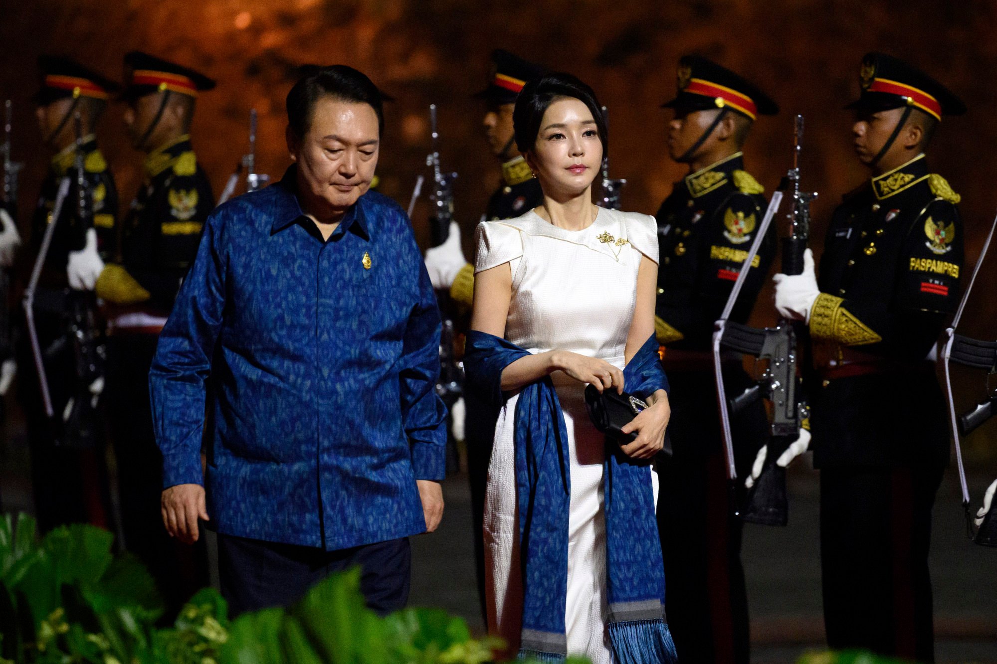 South Korean President Yoon Suk-yeol and first lady Kim Keon-hee arrive for a formal dinner at the G20 Summit, in Nusa Dua, Indonesia, in November 2022. Photo: AP