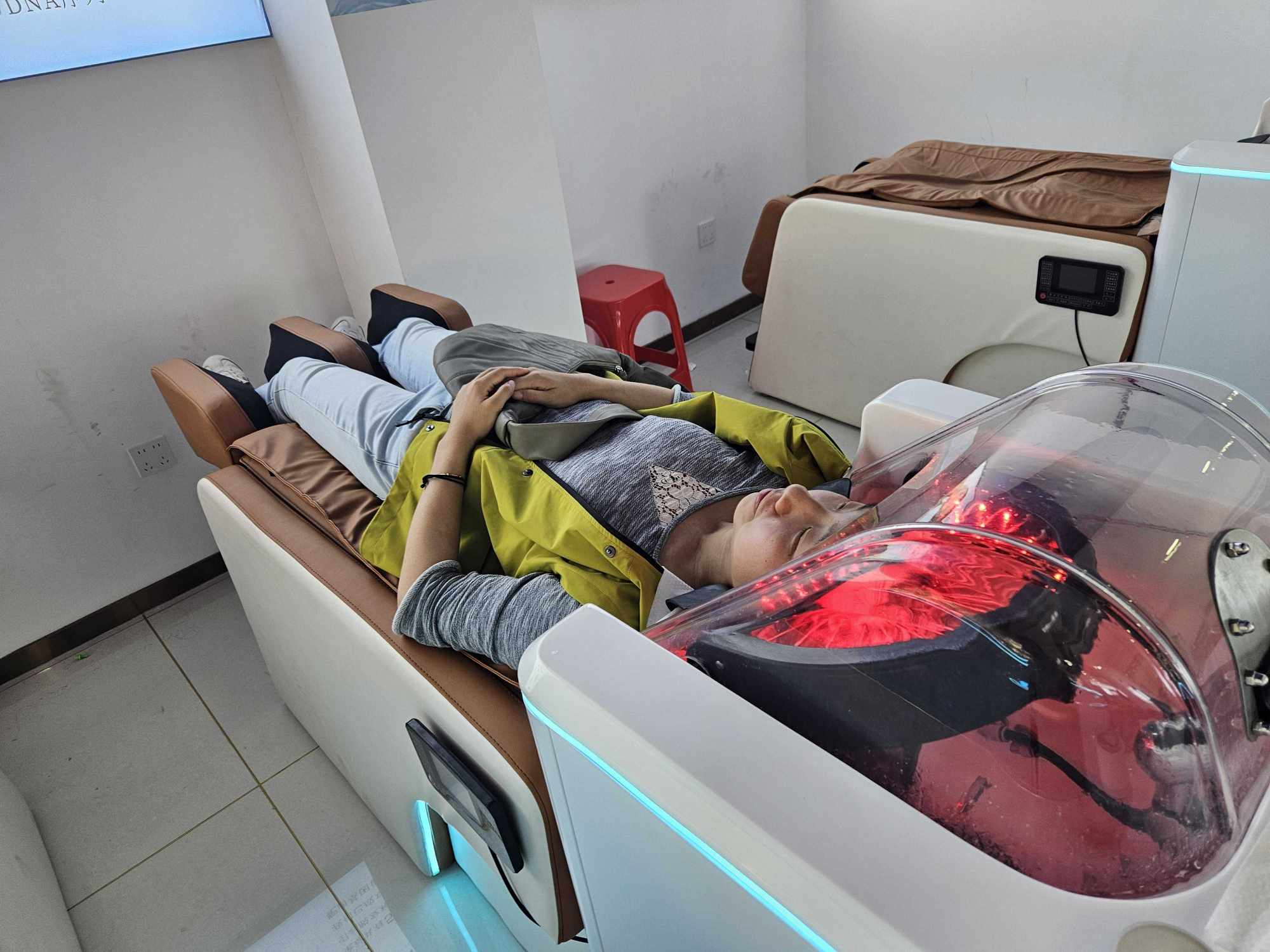 The Faxiaoka AI Hair Care system automates hair-washing. Photo: Coco Feng The Faxiaoka AI Hair Care system automates hair-washing. Photo: Coco Feng