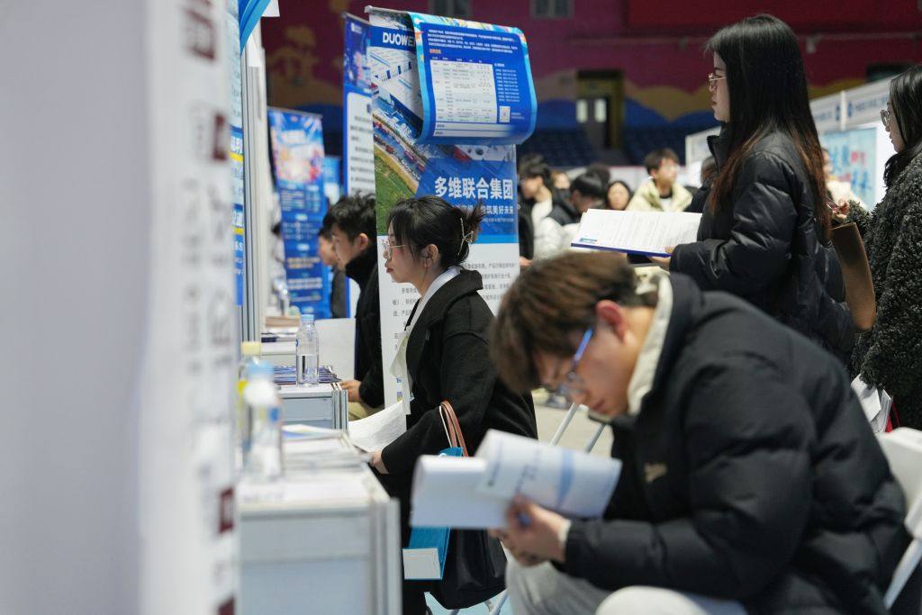 Fresh graduates have faced stiff competition in mainland China’s job market in recent years. Photo: China News Service via Getty Images