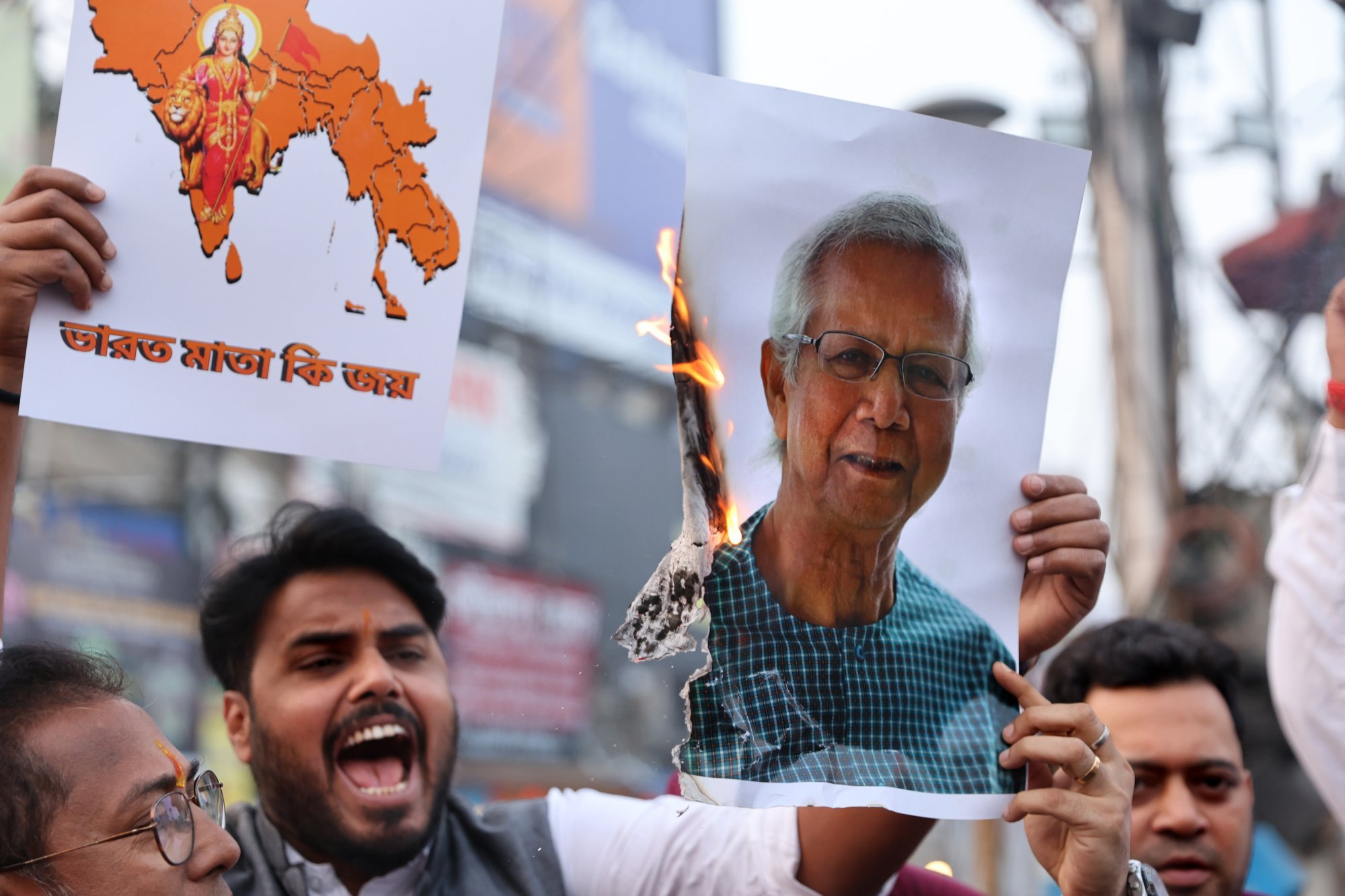 Hindu activists burn a poster of Bangladesh interim government chief Muhammad Yunus during a protest demanding the release of Hindu priest Chinmoy Krishna Das Prabhu in Kolkata, India, on December 10, 2024. Photo: EPA-EFE Hindu activists burn a poster of Bangladesh interim government chief Muhammad Yunus during a protest demanding the release of Hindu priest Chinmoy Krishna Das Prabhu in Kolkata, India, on December 10, 2024. Photo: EPA-EFE