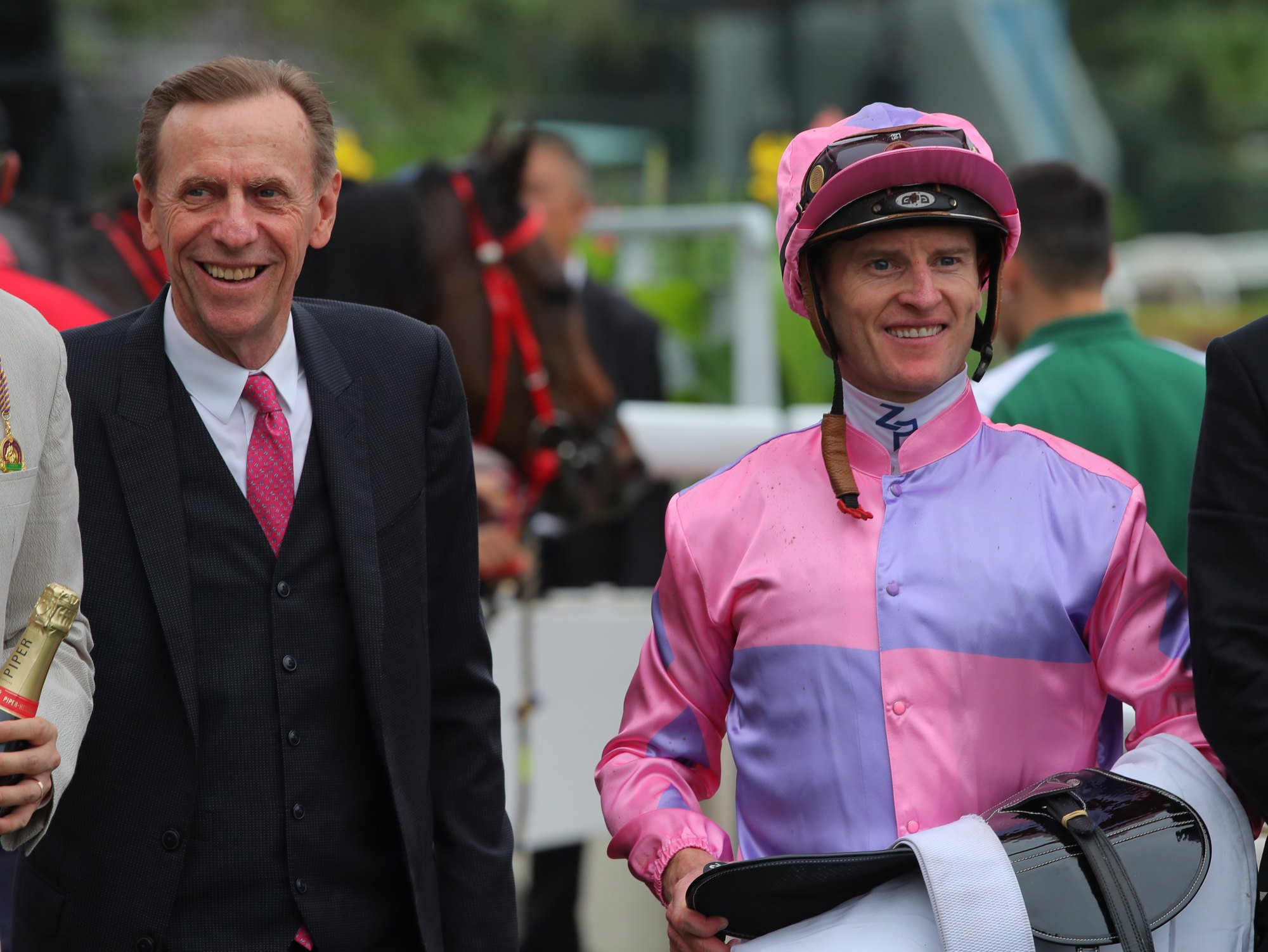 Trainer John Size and jockey Zac Purton combine with Bundle Award again on Sunday. Trainer John Size and jockey Zac Purton combine with Bundle Award again on Sunday.