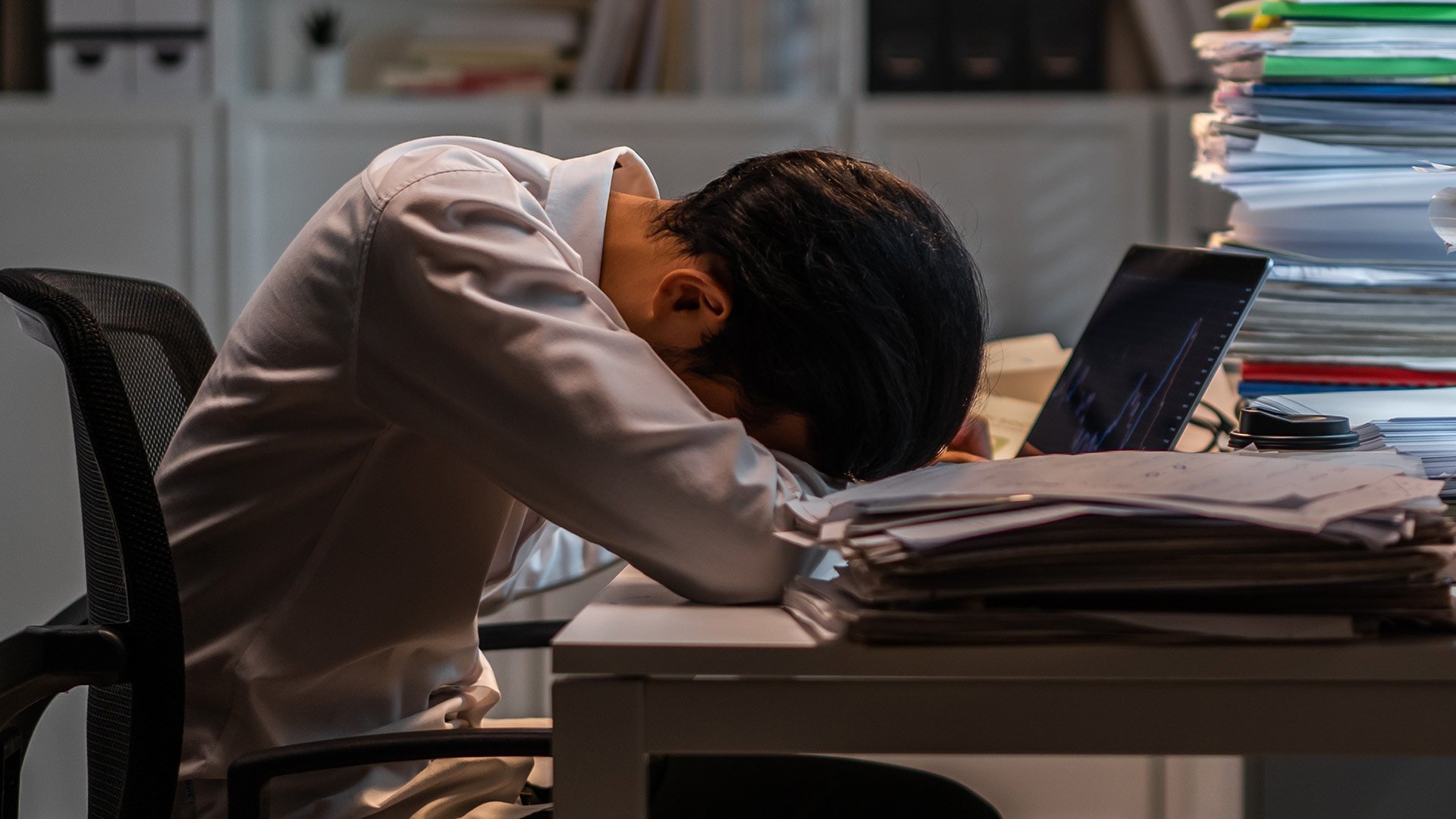 A tutor in China has died at work after struggling to manage 400 students and having to do regular overtime. Photo: Shutterstock