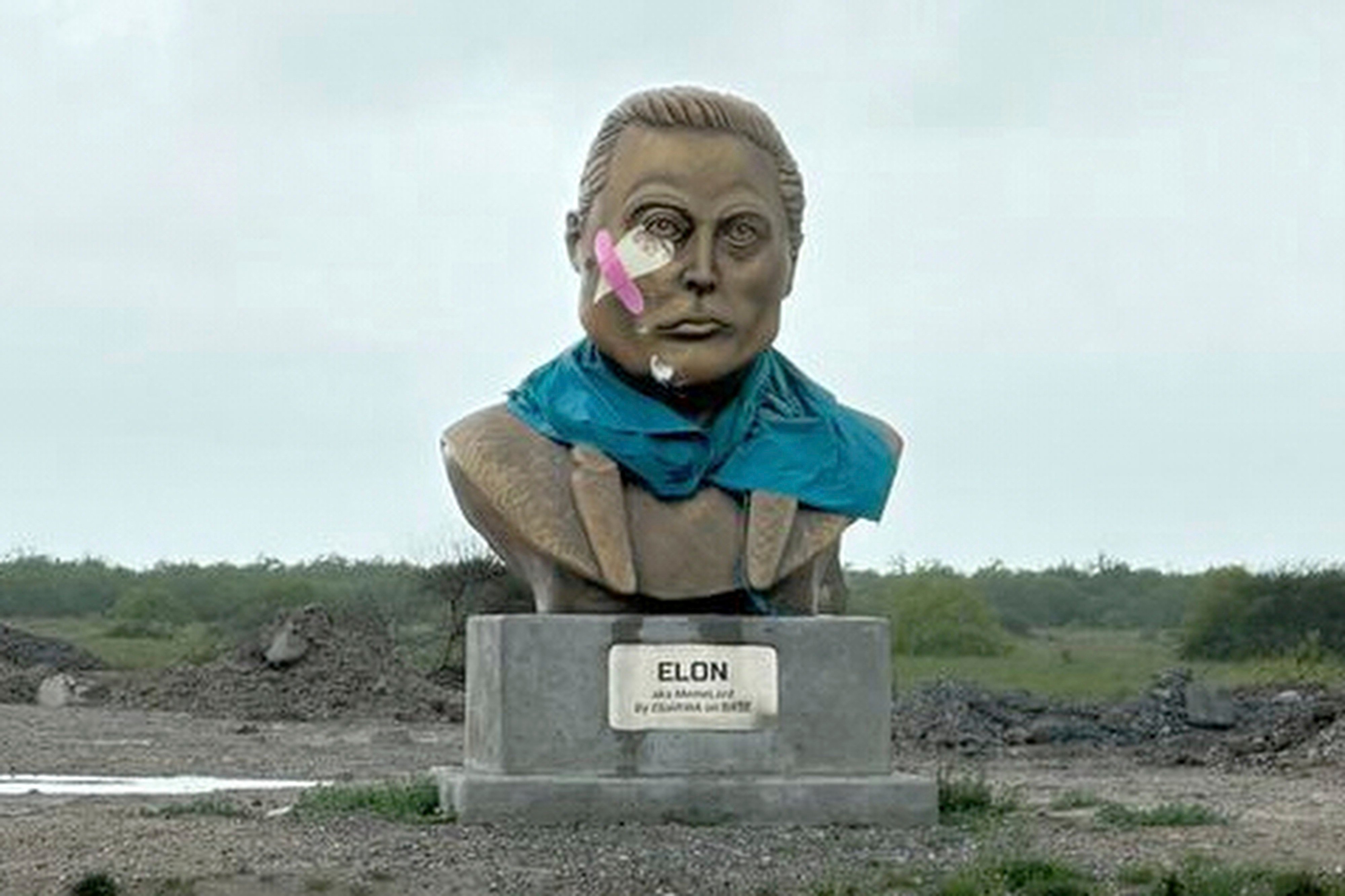 A statue of SpaceX founder Elon Musk near the Texas town of Boca Chica, that is now become Starbase. Photo: AP