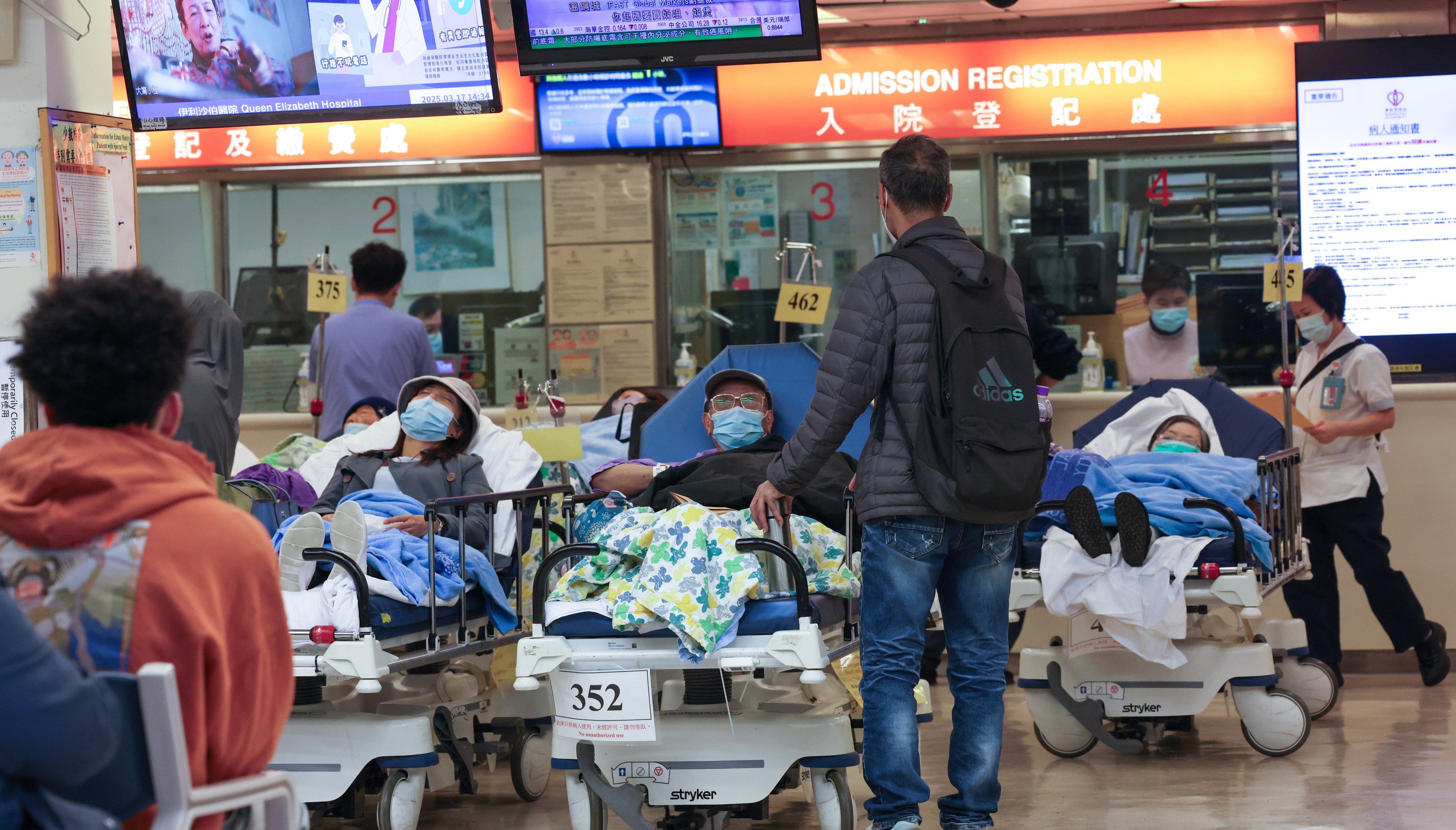 The crowded accident and emergency department at Queen Elizabeth Hospital in Jordan, Hong Kong, on March 17. Photo: Jelly Tse