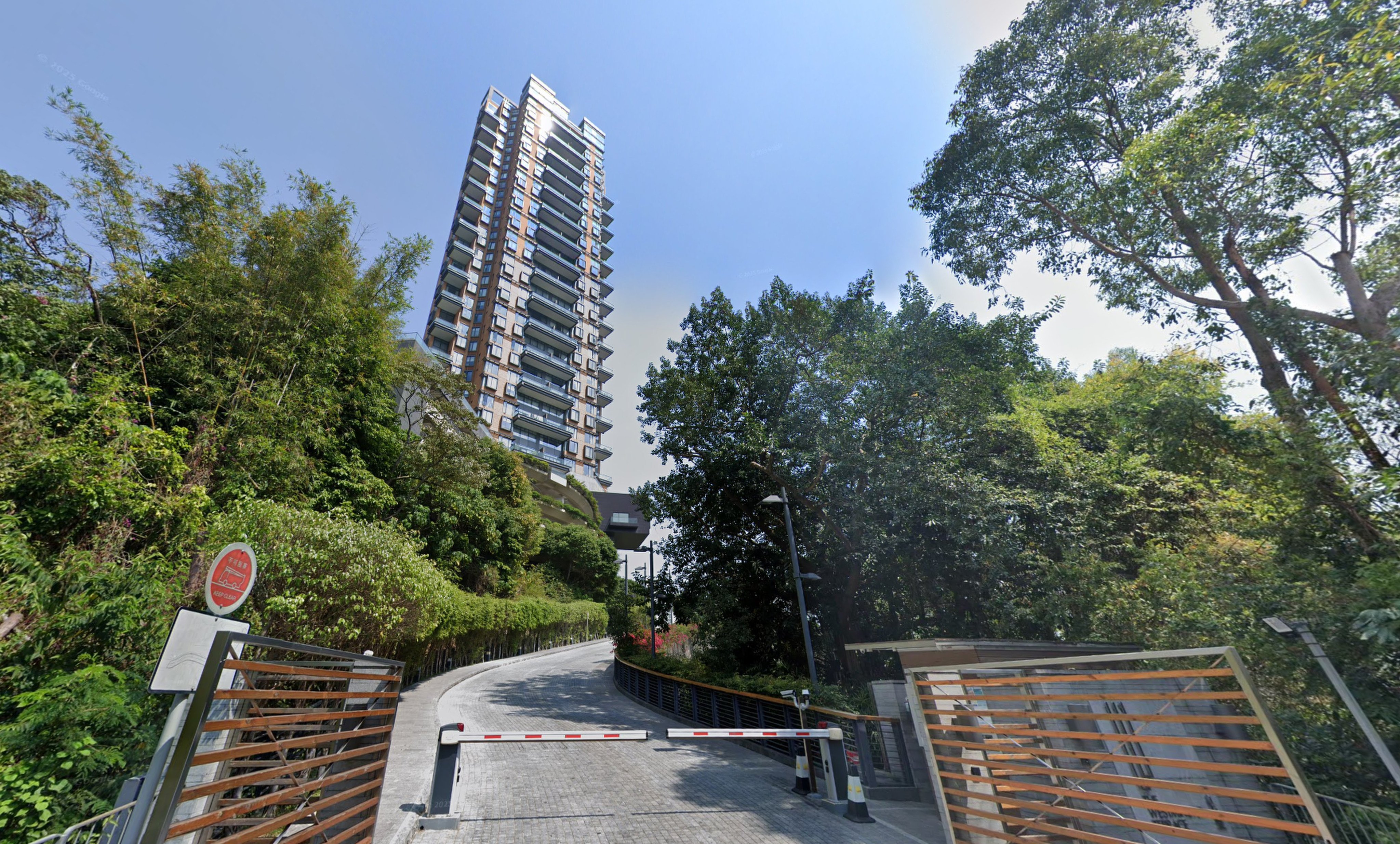 The Westminster Terrace in Tsuen Wan,  where Chinese actress Vicki Zhao Wei and her former husband Huang Youlong owned a duplex flat. Photo: Google Maps