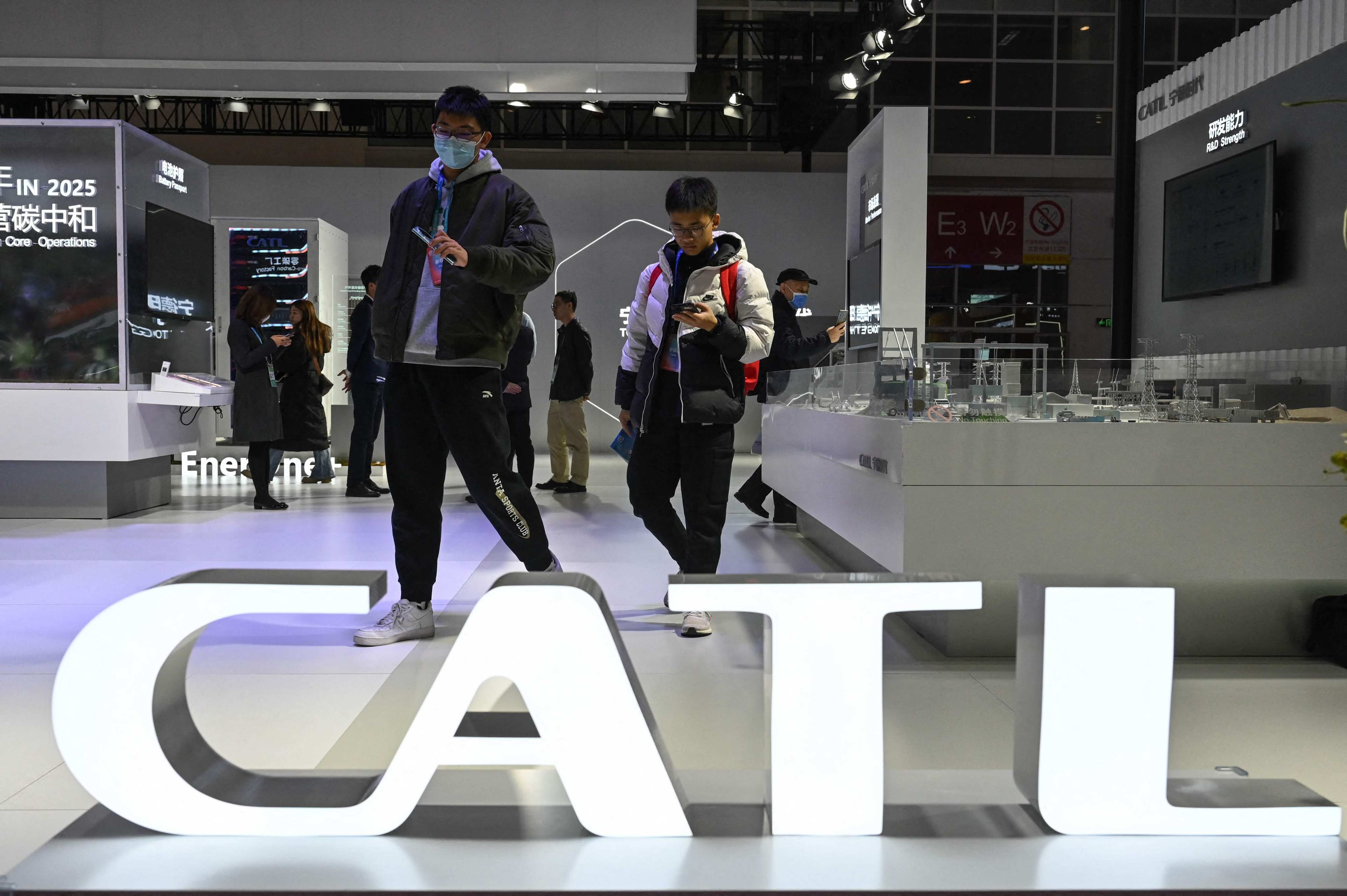 Shenzhen-listed CATL is gauging investor interest for its estimated US$5 billion share float after receiving approval from the Hong Kong stock exchange’s listing committee. Photo: AFP
