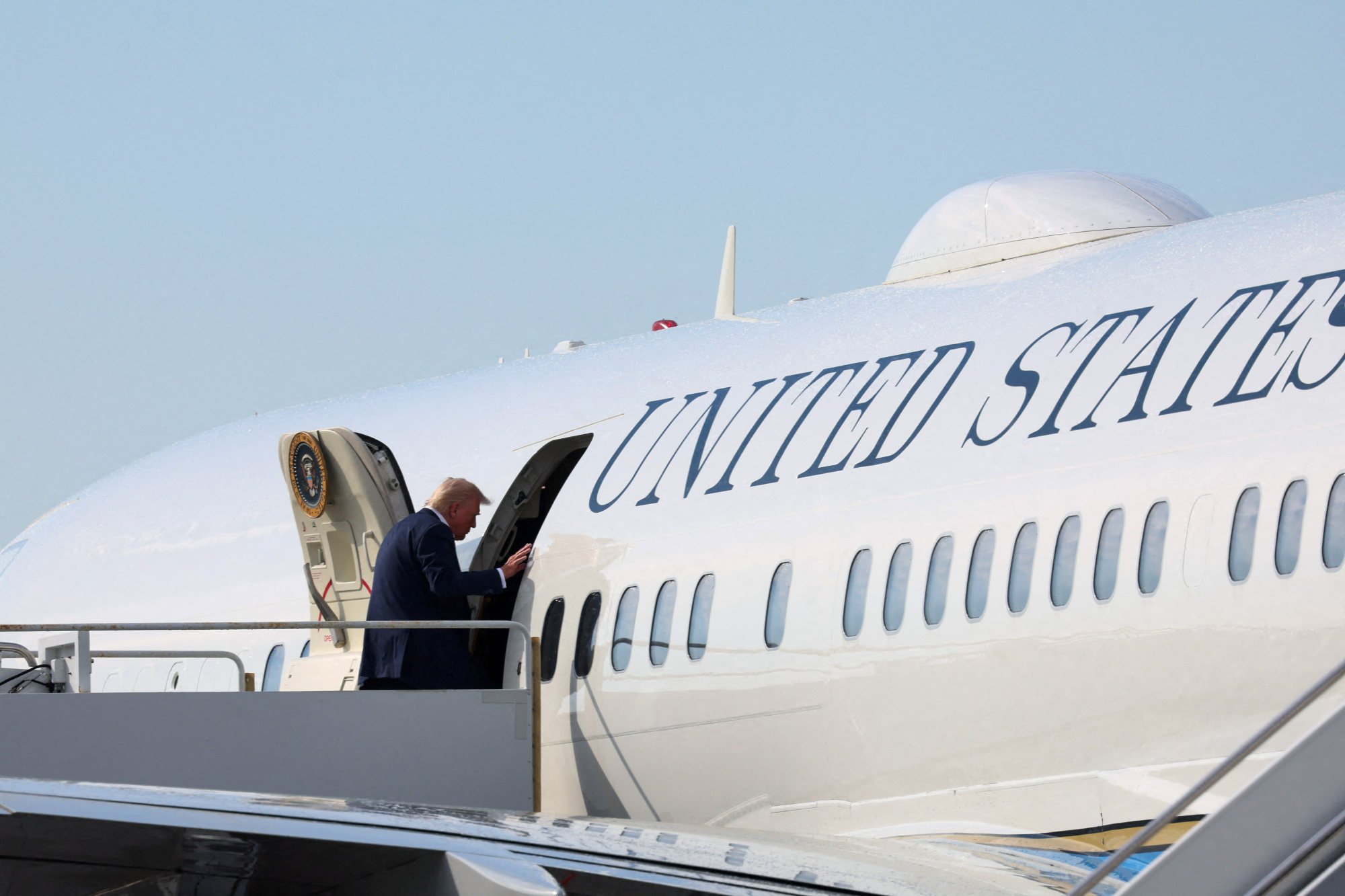 US President Donald Trump boards Air Force One in Florida on May 4. Photo: Reuters US President Donald Trump boards Air Force One in Florida on May 4. Photo: Reuters