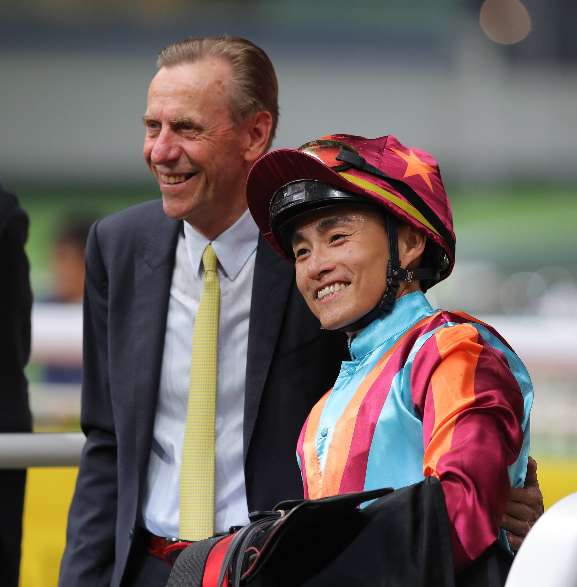 Trainer John Size celebrates Perfect Pairing’s Wednesday night success with jockey Keith Yeung. Trainer John Size celebrates Perfect Pairing’s Wednesday night success with jockey Keith Yeung.