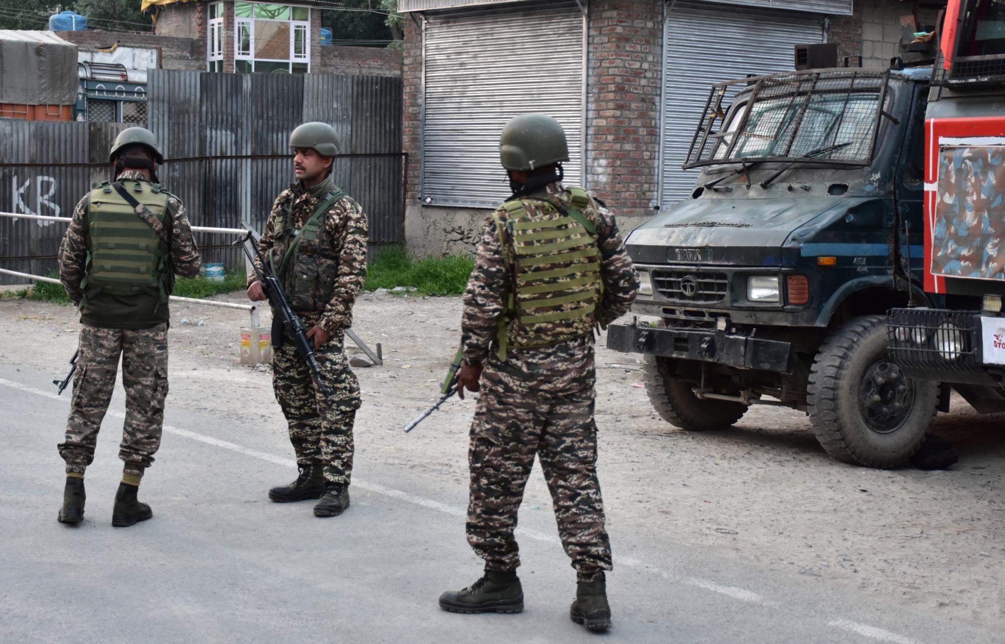 Security personnel cordon off the area following a plane crash in Pampore, Kashmir, as tensions rise after India launched air strikes on Pakistan on Wednesday. Photo: dpa Security personnel cordon off the area following a plane crash in Pampore, Kashmir, as tensions rise after India launched air strikes on Pakistan on Wednesday. Photo: dpa