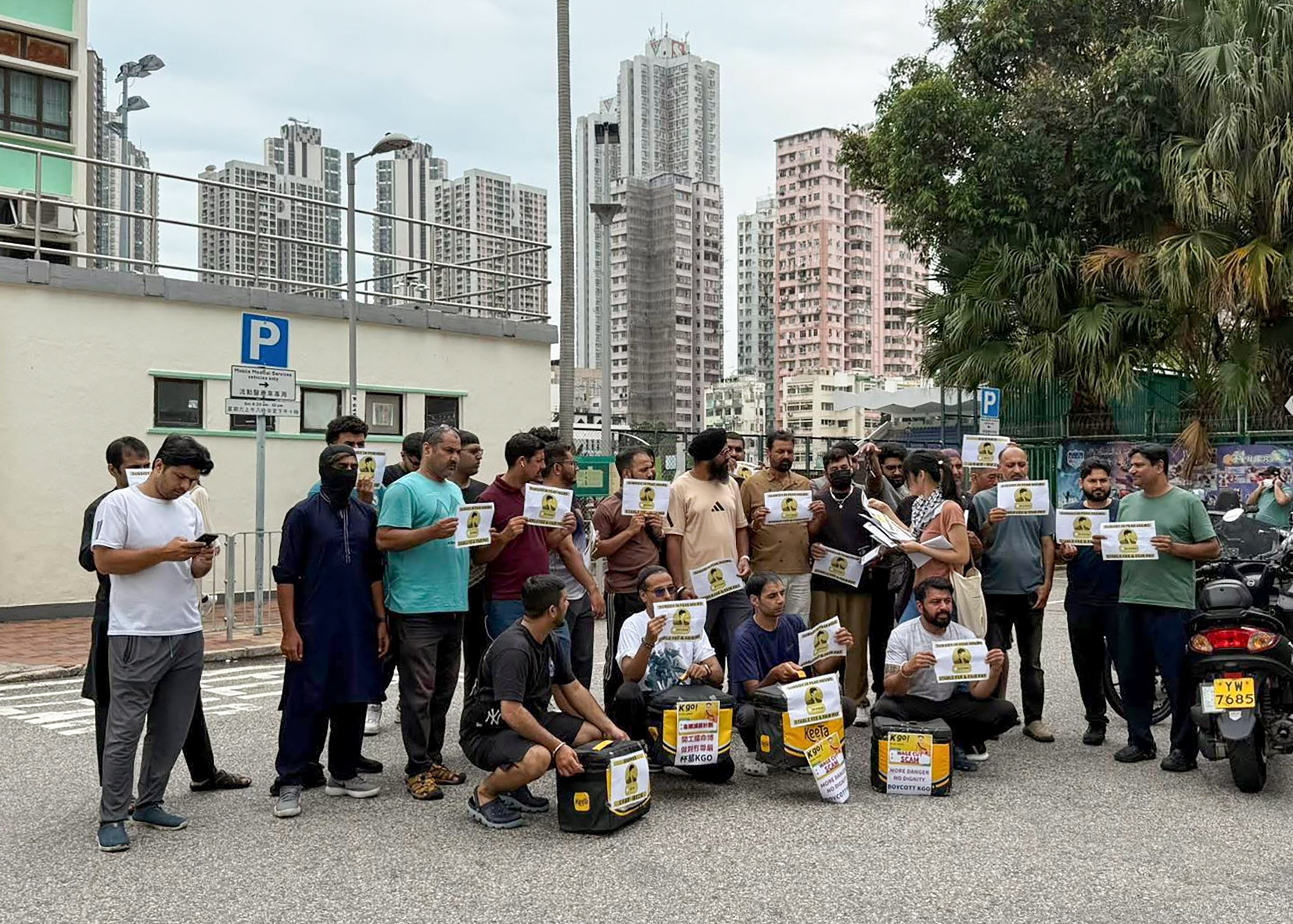 Keeta delivery workers in Tsuen Wan stage a protest to demand fairer wages. Photo: Facebook/Keeta Food Delivery Platform Concern Group