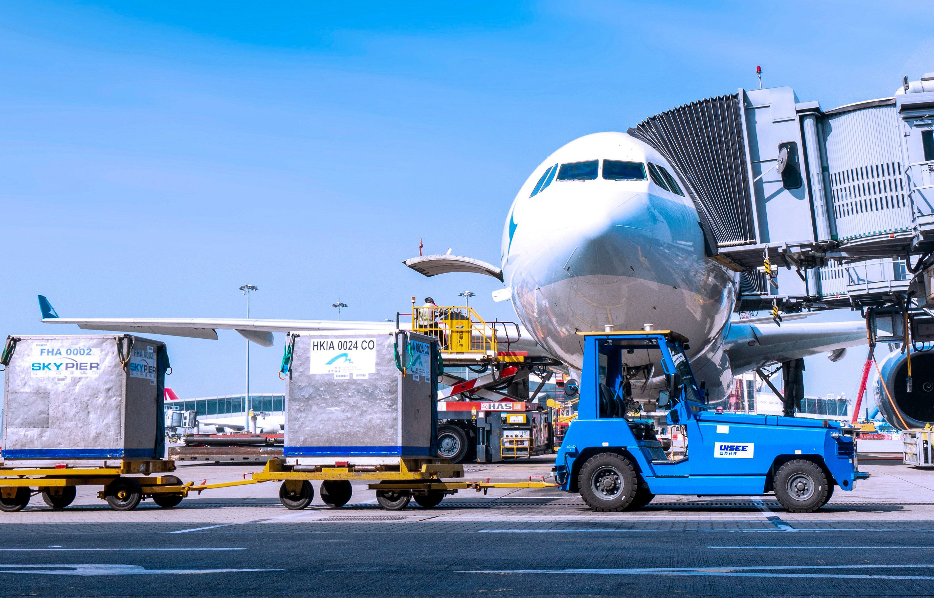 One of UISEE’s autonomous vehicles transports baggage at Hong Kong airport. Photo: Handout