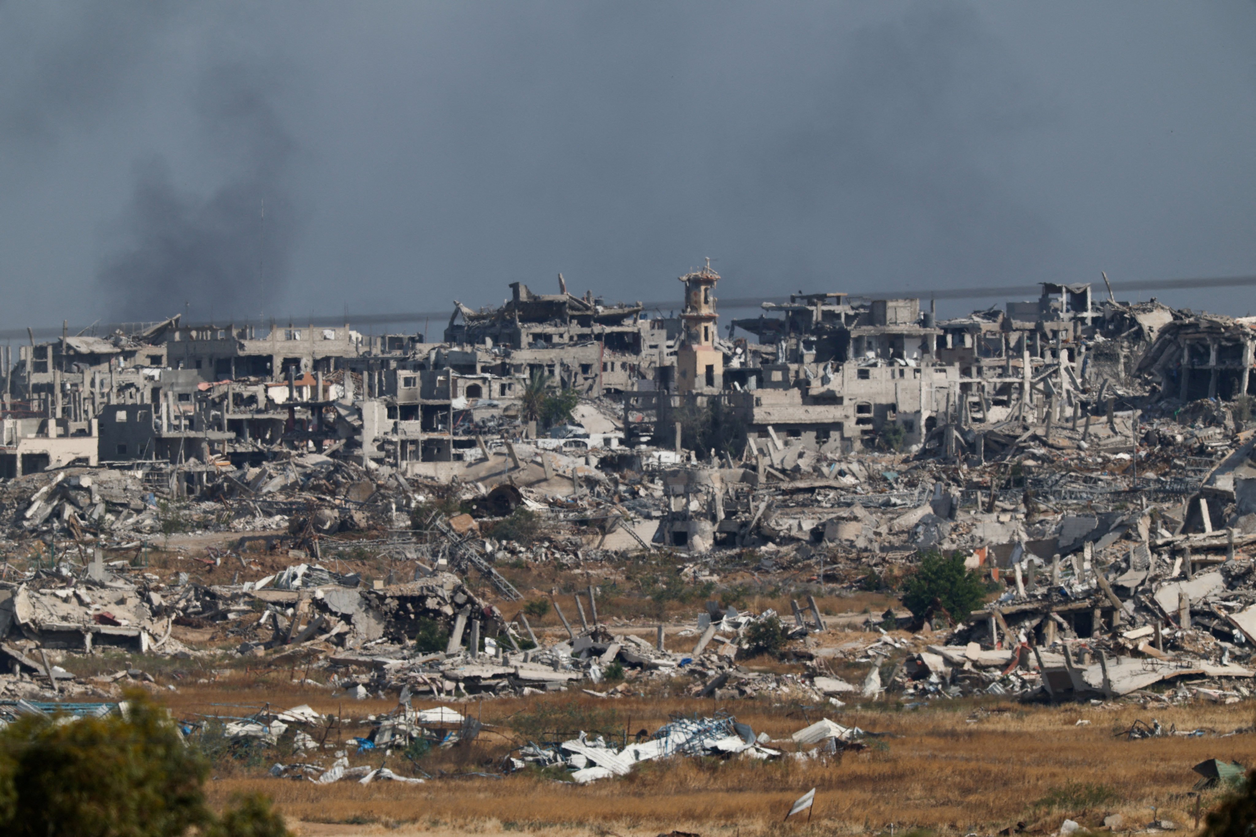 Smoke rises from Gaza, as seen from Israel, May 6, 2025. Photo: Reuters