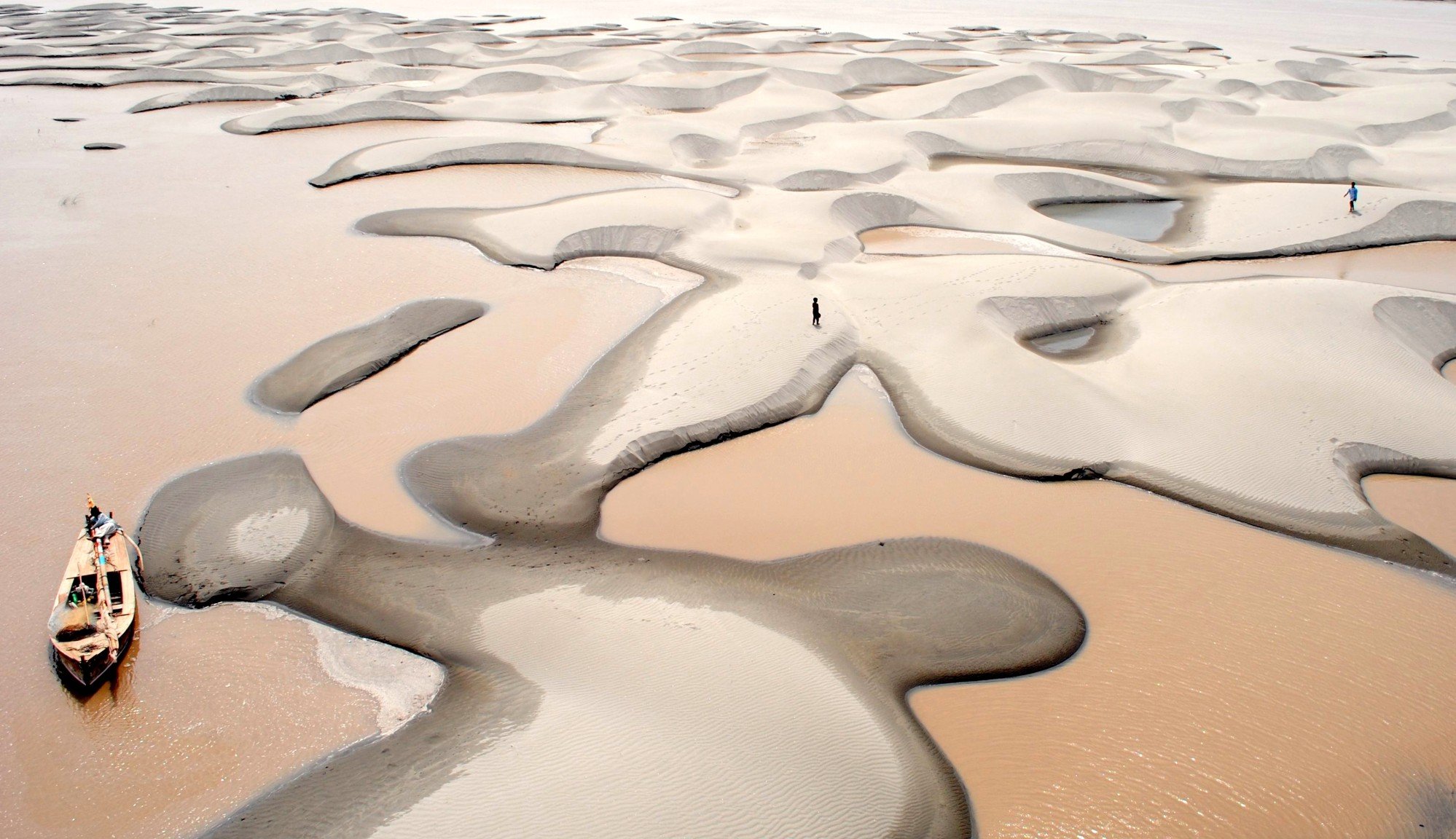 A parched stretch of the Indus River in Hyderabad, Sindh province, Pakistan. Photo: Shutterstock A parched stretch of the Indus River in Hyderabad, Sindh province, Pakistan. Photo: Shutterstock