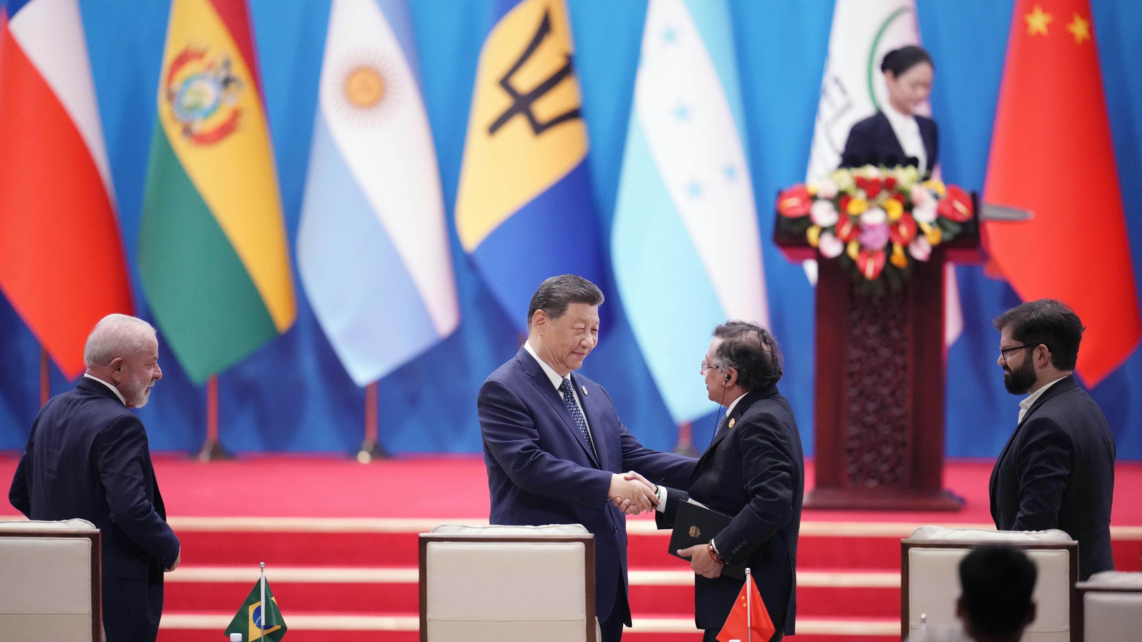Chinese President Xi Jinping shakes hands with his Colombian counterpart Gustavo Petro at the opening ceremony of the China-Celac Forum. Photo: Kyodo