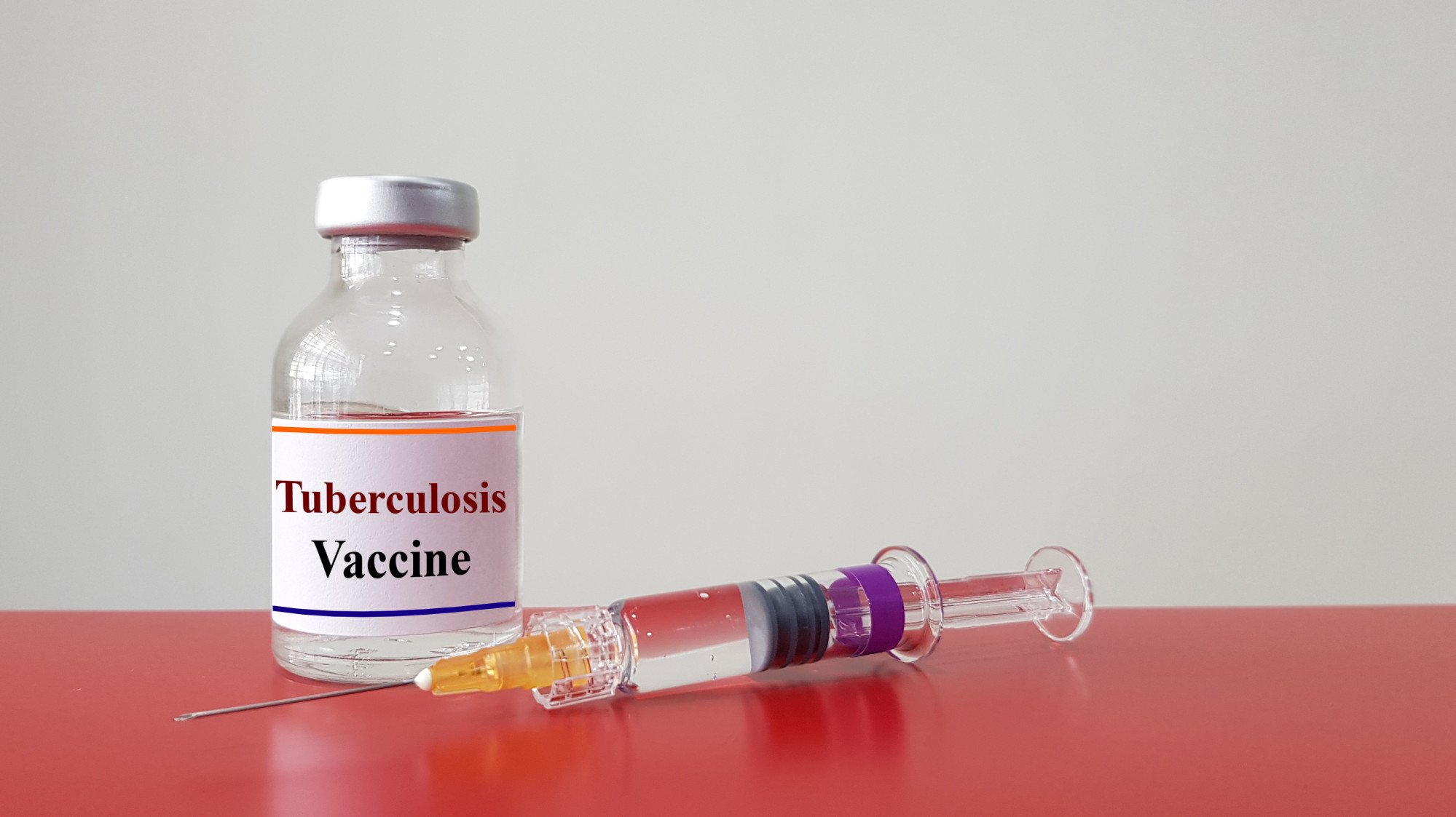 A tuberculosis vaccine bottle and a syringe for injection. Photo: Shutterstock A tuberculosis vaccine bottle and a syringe for injection. Photo: Shutterstock