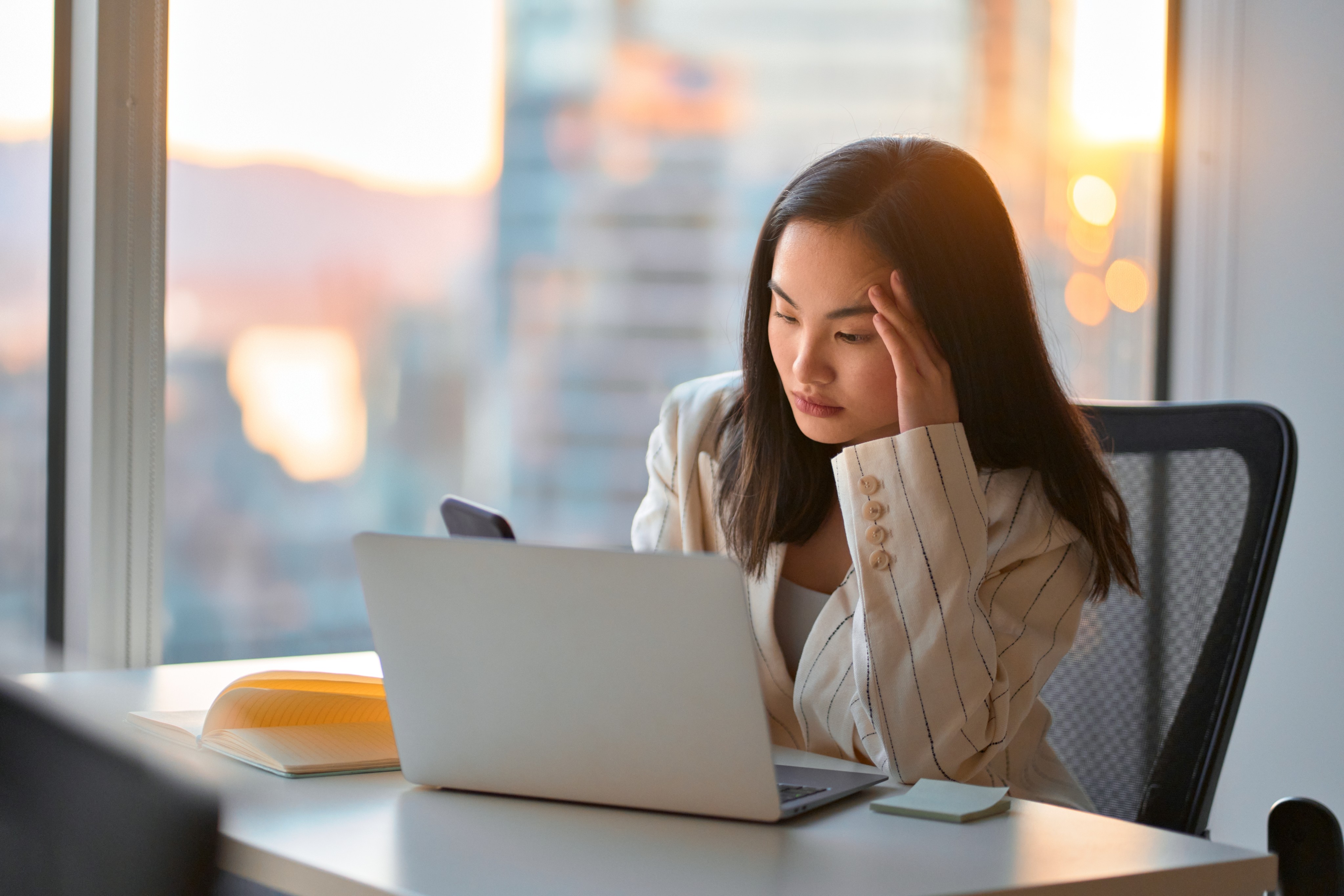 Research shows how overwork can alter the brain. Photo: Shutterstock