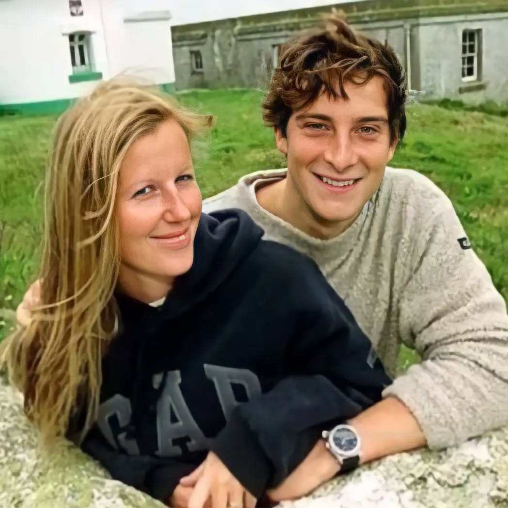 Survivalist Bear Grylls has been married to his wife Shara for 25 years. Photo: @gryllshome/Instagram