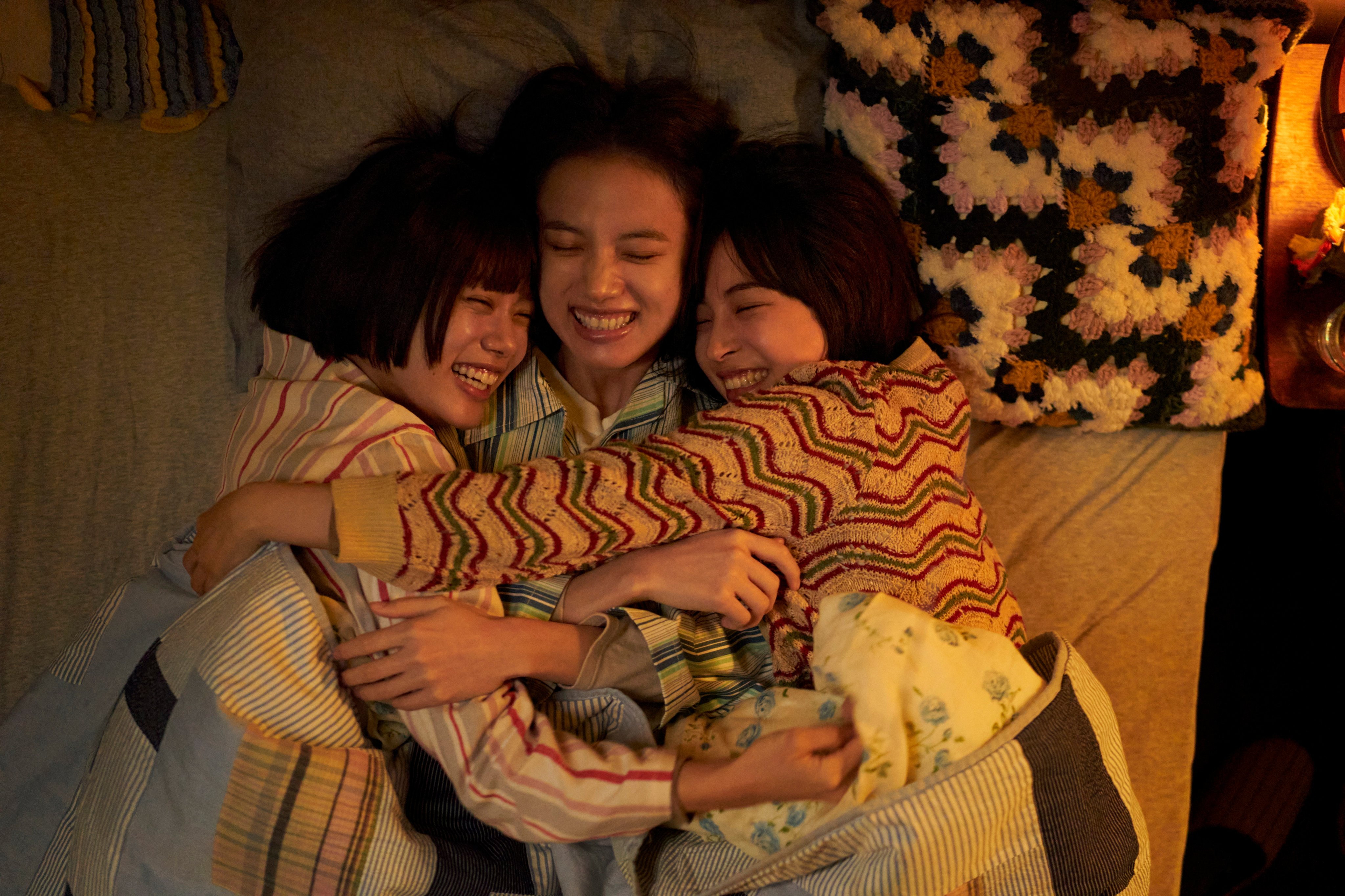 (From left) Hana Sugisaki as Yuuka, Kaya Kiyohara as Sakura and Suzu Hirose as Misaki in a still from Unreachable.