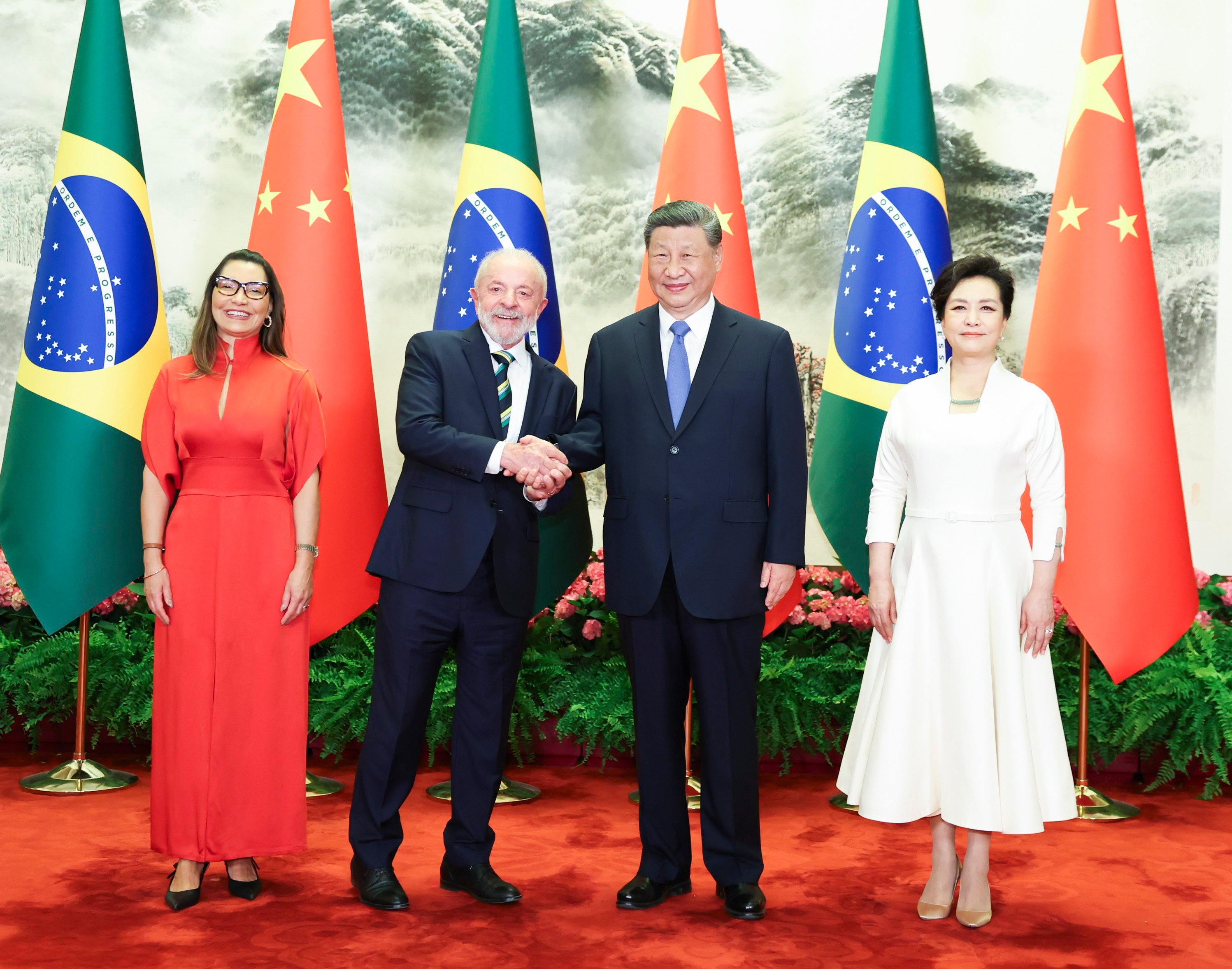 Chinese President Xi Jinping (second from right) and his wife, Peng Liyuan (right), with Brazilian President Luiz Inacio Lula da Silva (second from left) and his wife, Rosangela da Silva (left), in Beijing on Tuesday. Photo: EPA-EFE/Xinhua
