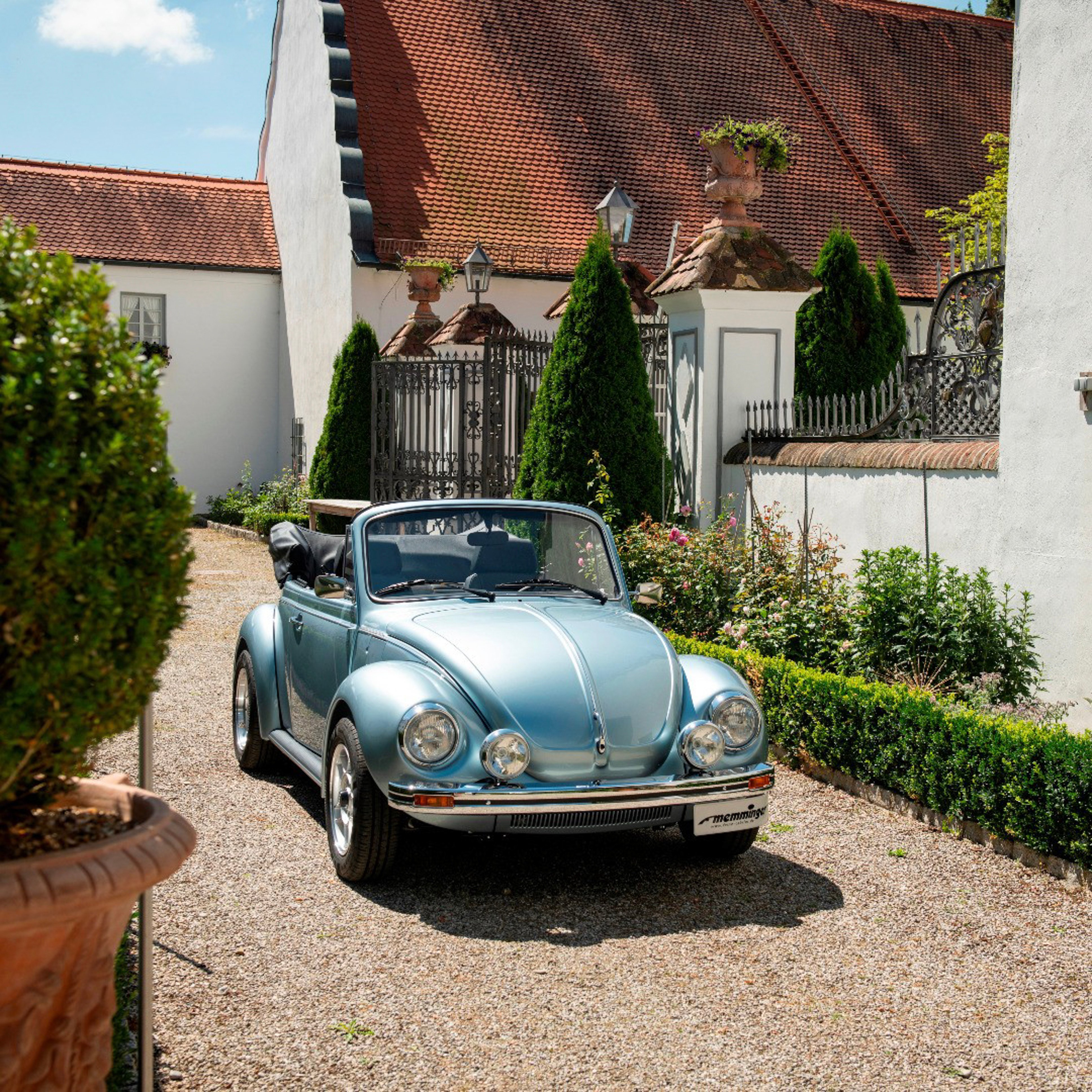 A VW Beetle restored by Memminger. Photo: Instagram/feine_cabrios