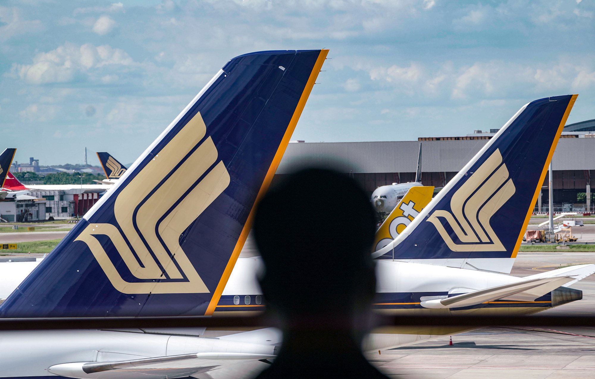 Singapore Airlines has offered employees a profit-sharing bonus equivalent to 7.45 months’ pay, after reporting a record net profit of S$2.78 billion for 2024-25. Photo: EPA-EFE Singapore Airlines has offered employees a profit-sharing bonus equivalent to 7.45 months’ pay, after reporting a record net profit of S$2.78 billion for 2024-25. Photo: EPA-EFE