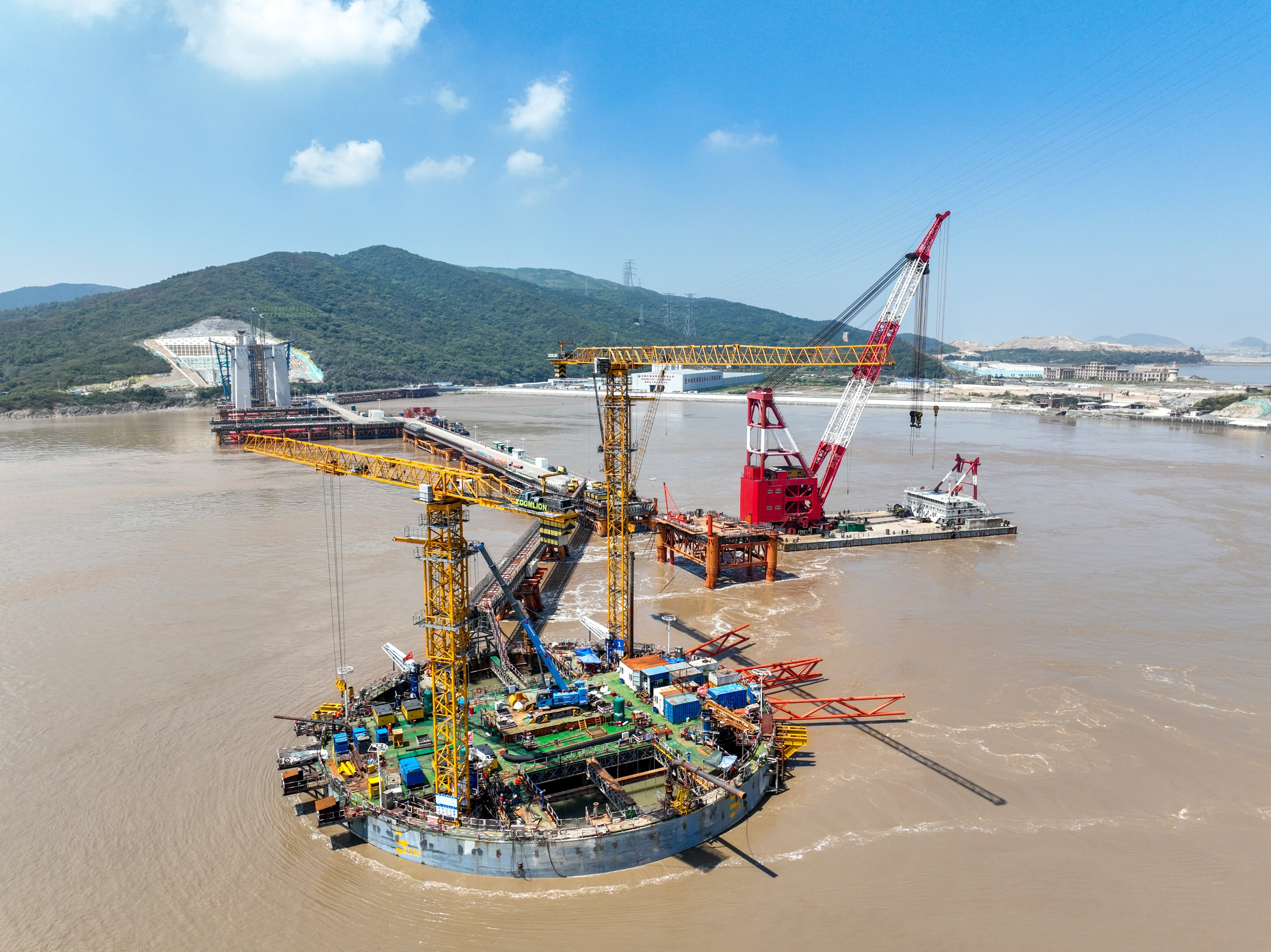 Construction of the Ningbo-Zhoushan Railway Xihoumen Dual purpose Highway and Railway Bridge on the coast of Jintang Island, Zhoushan City, Zhejiang province, Photo: CFOTO/Future Publishing via Getty Images