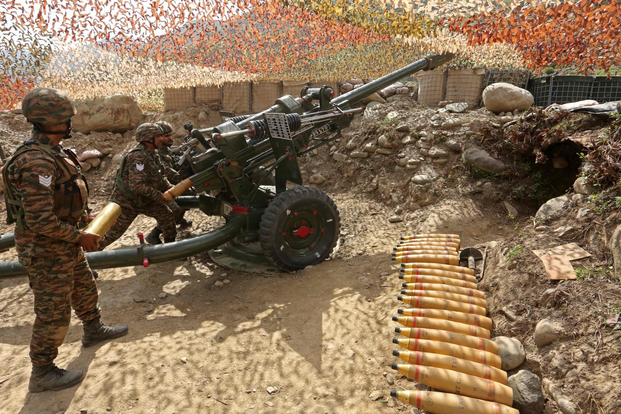 Indian soldiers man an artillery gun in the Poonch sector of India’s Jammu region on Tuesday. Photo: AFP Indian soldiers man an artillery gun in the Poonch sector of India’s Jammu region on Tuesday. Photo: AFP