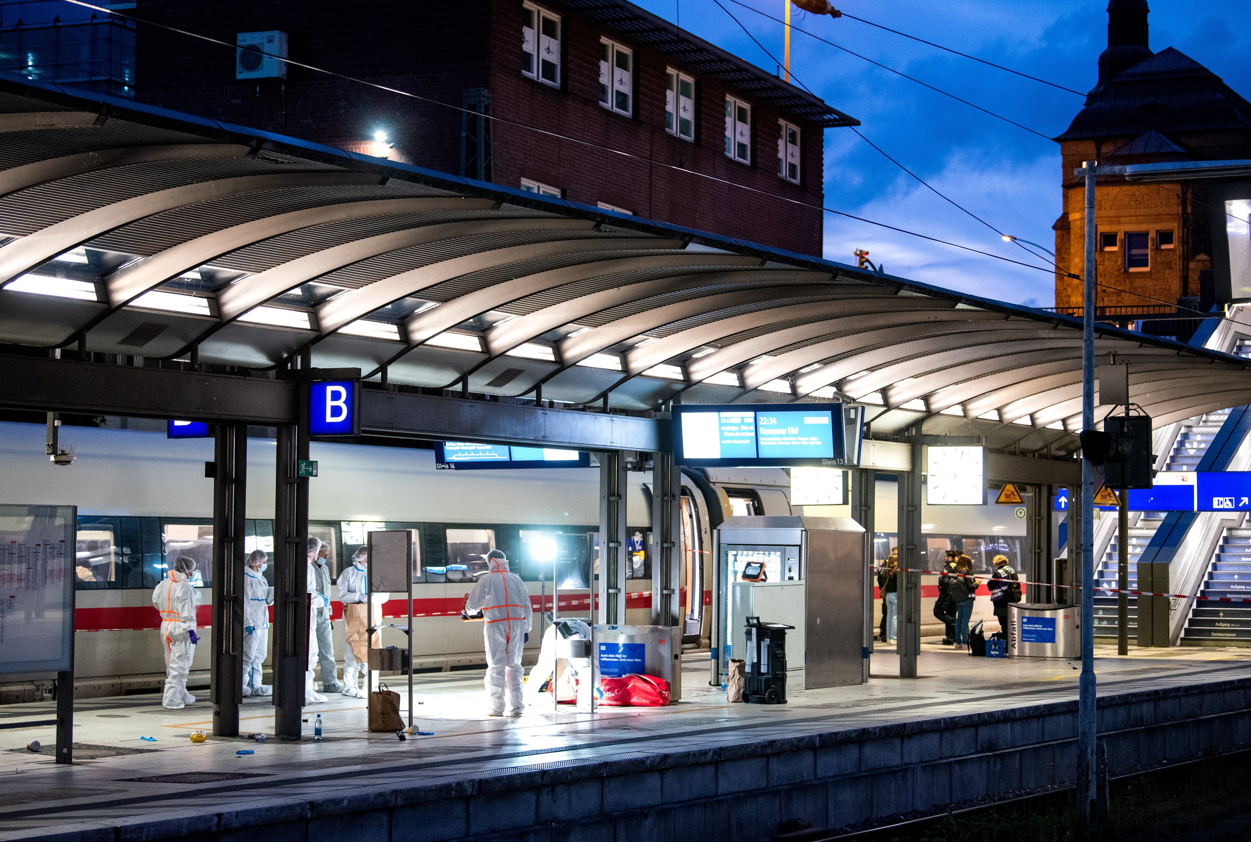Forensic investigators at the  scene in Hamburg’s central railway station on Friday. Photo: EPA-EFE