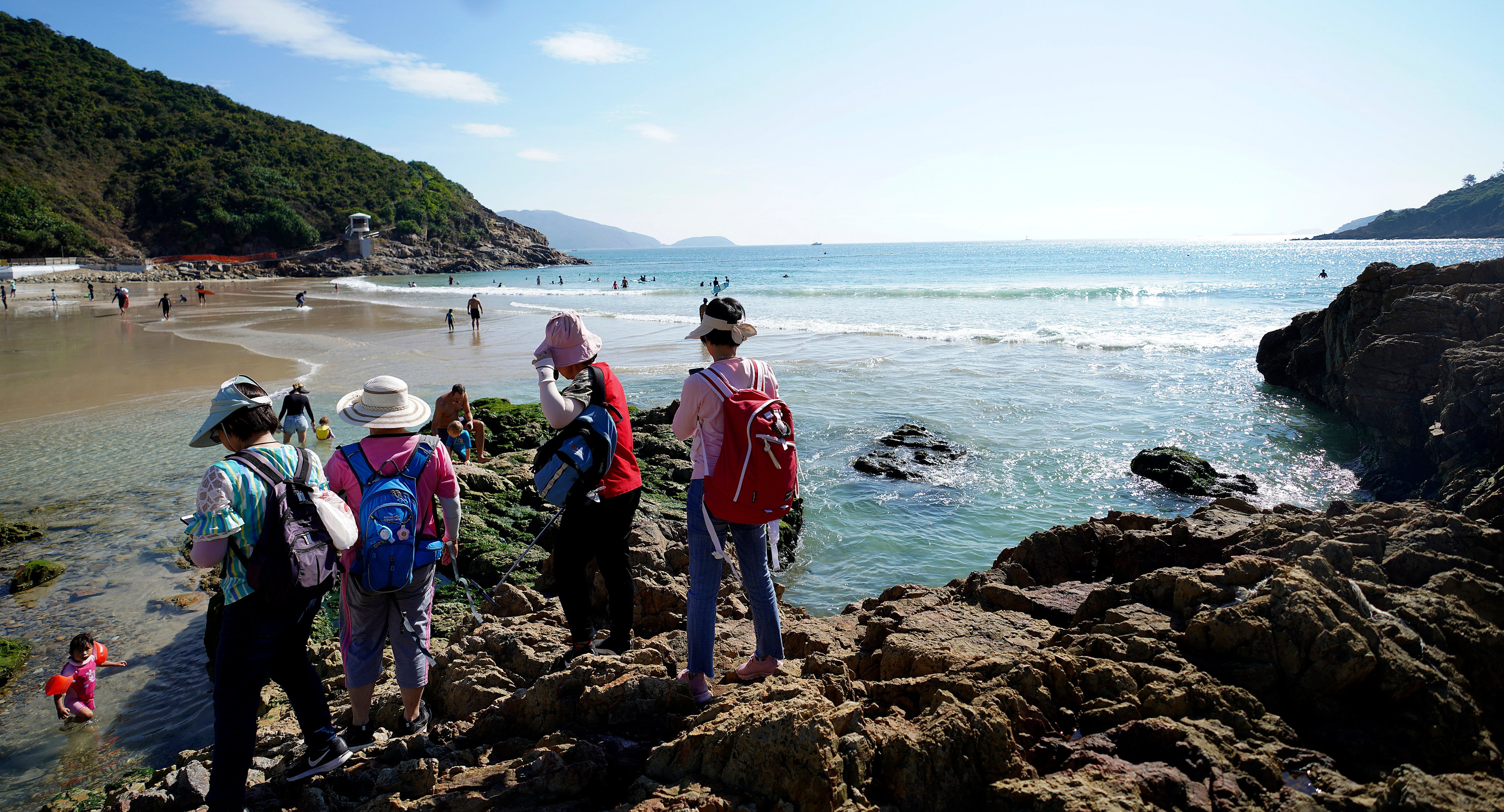 The coasteering trip by the three foreign women turned perilous near Kwun Yam Shan at Big Wave Bay in Southern district. Photo: Winson Wong