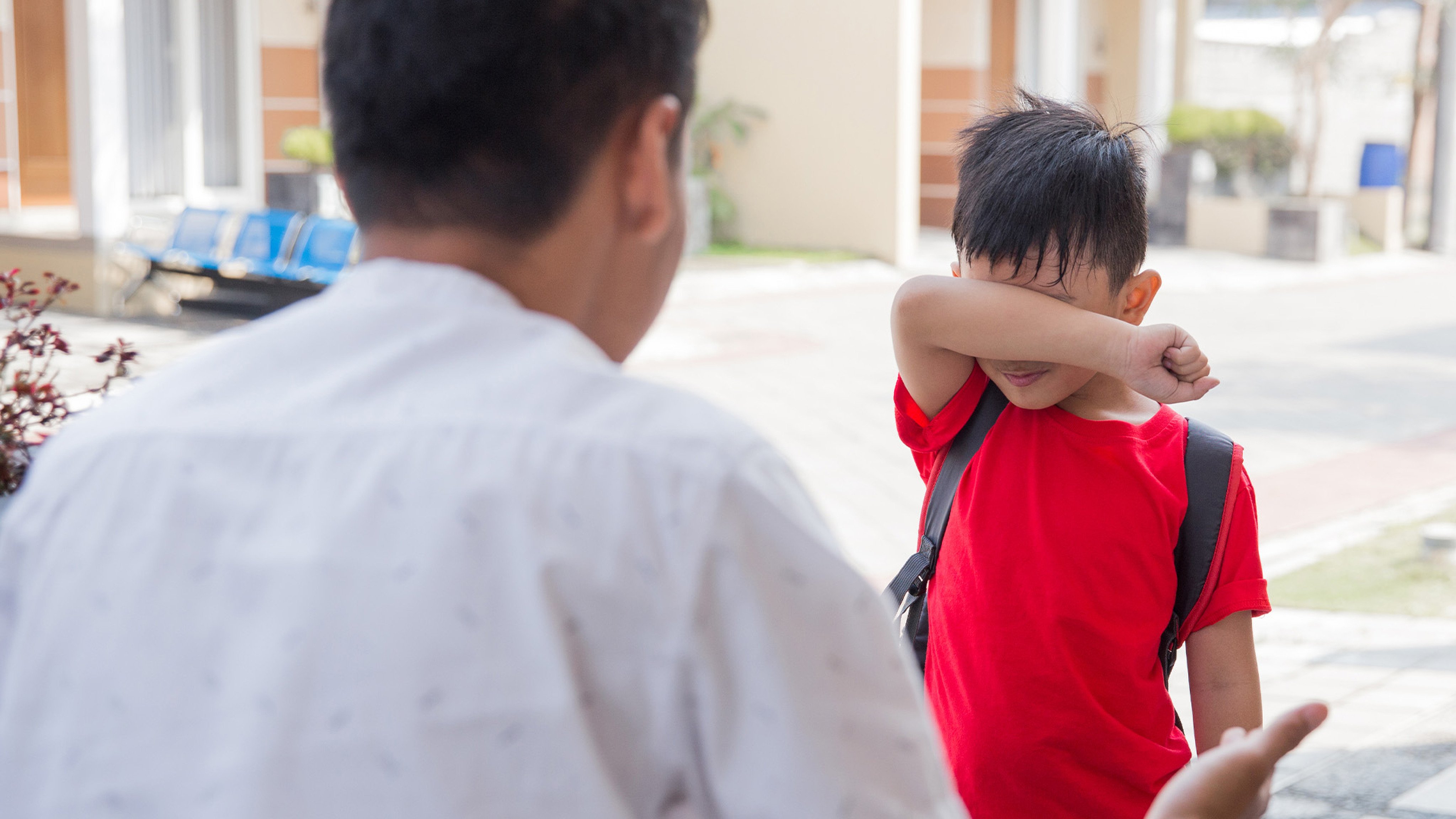 A boy in China who ran away after a row with his single-parent father only found out that his dad had been killed in a traffic accident when the police found him wandering the streets. Photo: SCMP composite/Shutterstock