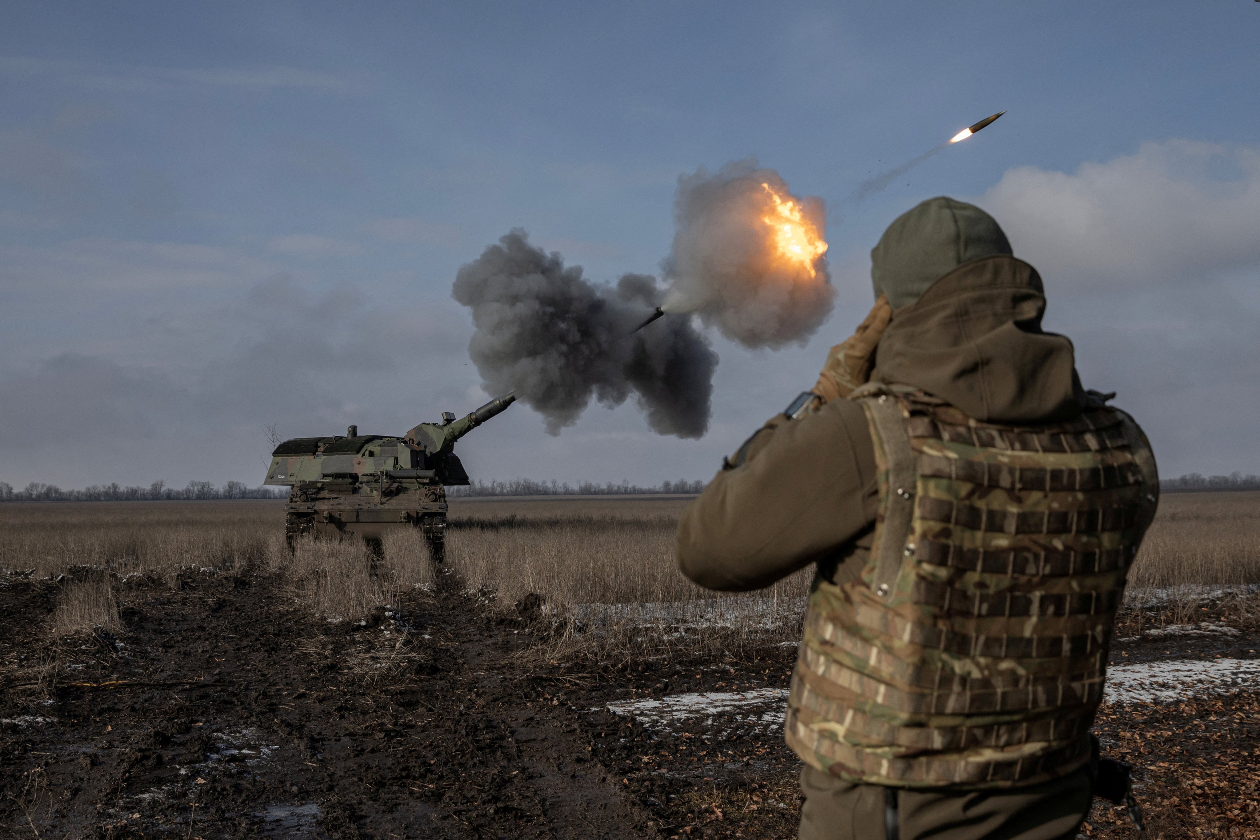 Ukrainian forces fire a German-supplied Panzerhaubitze 2000 self-propelled howitzer in 2023. File photo: Reuters